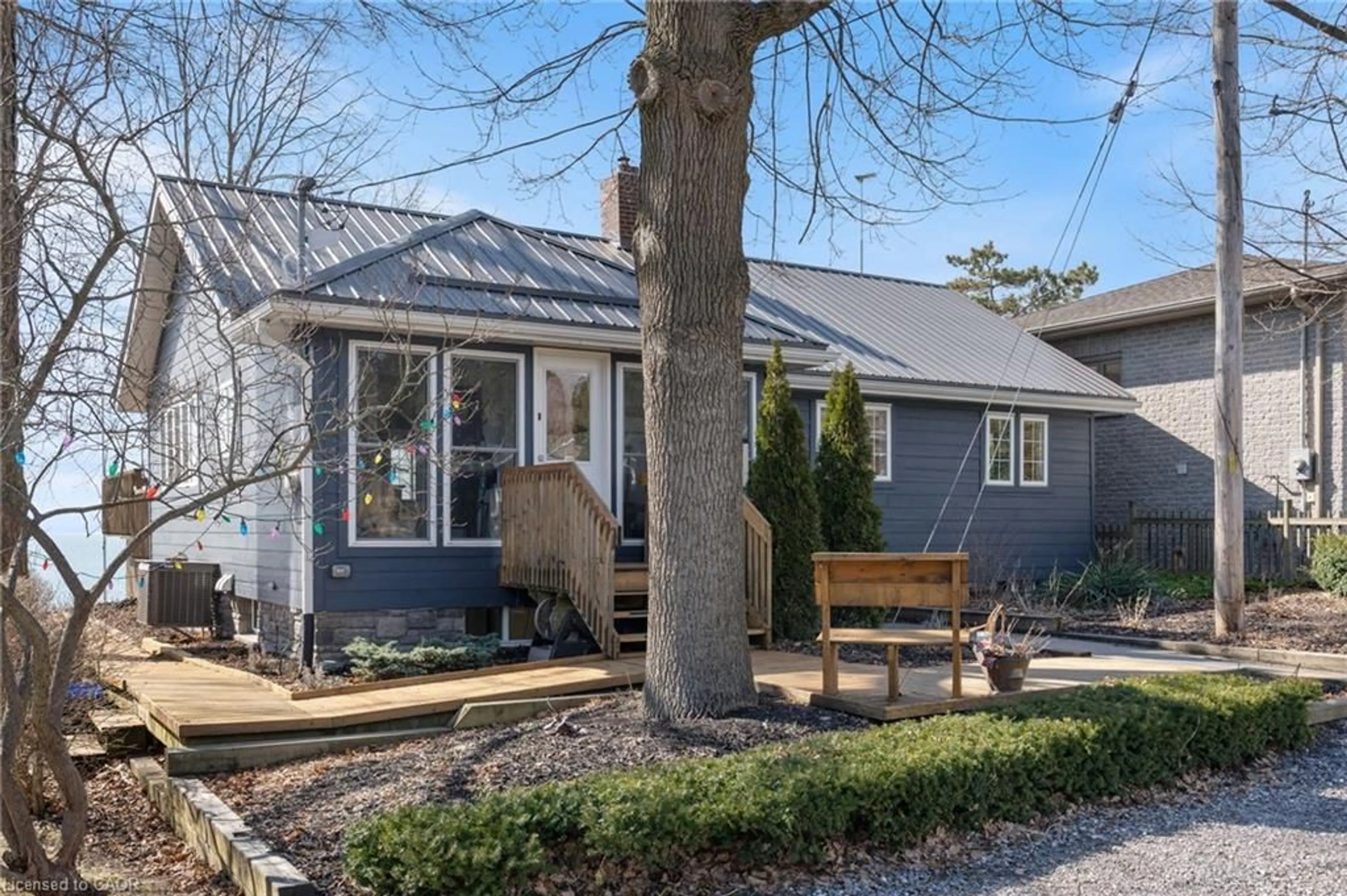 Unknown for 10 Kiwanis Ave, Port Dover Ontario N0A 1N2