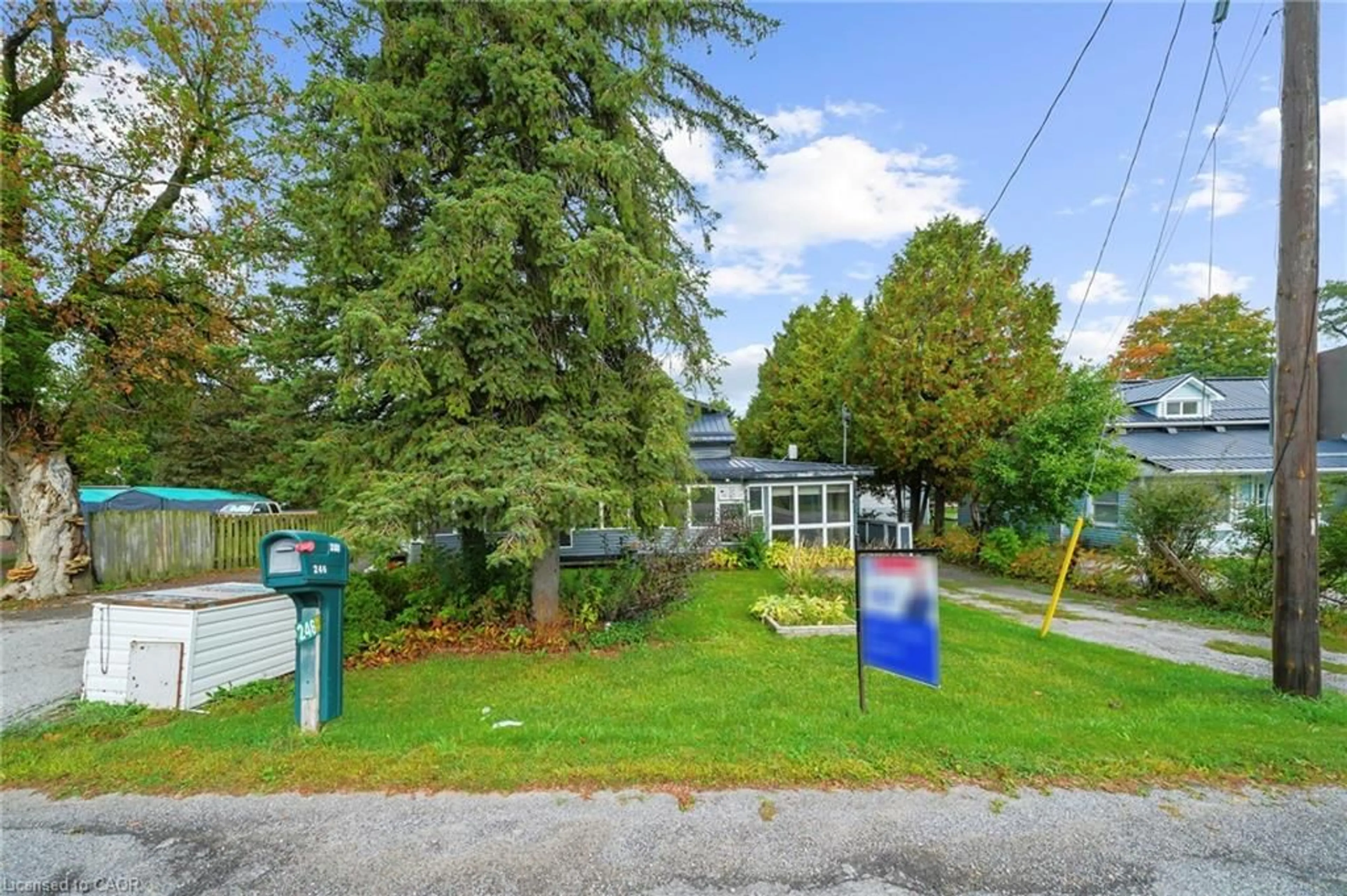 Patio, unknown for 246 Regional Road 8, Uxbridge Ontario L9P 1R1