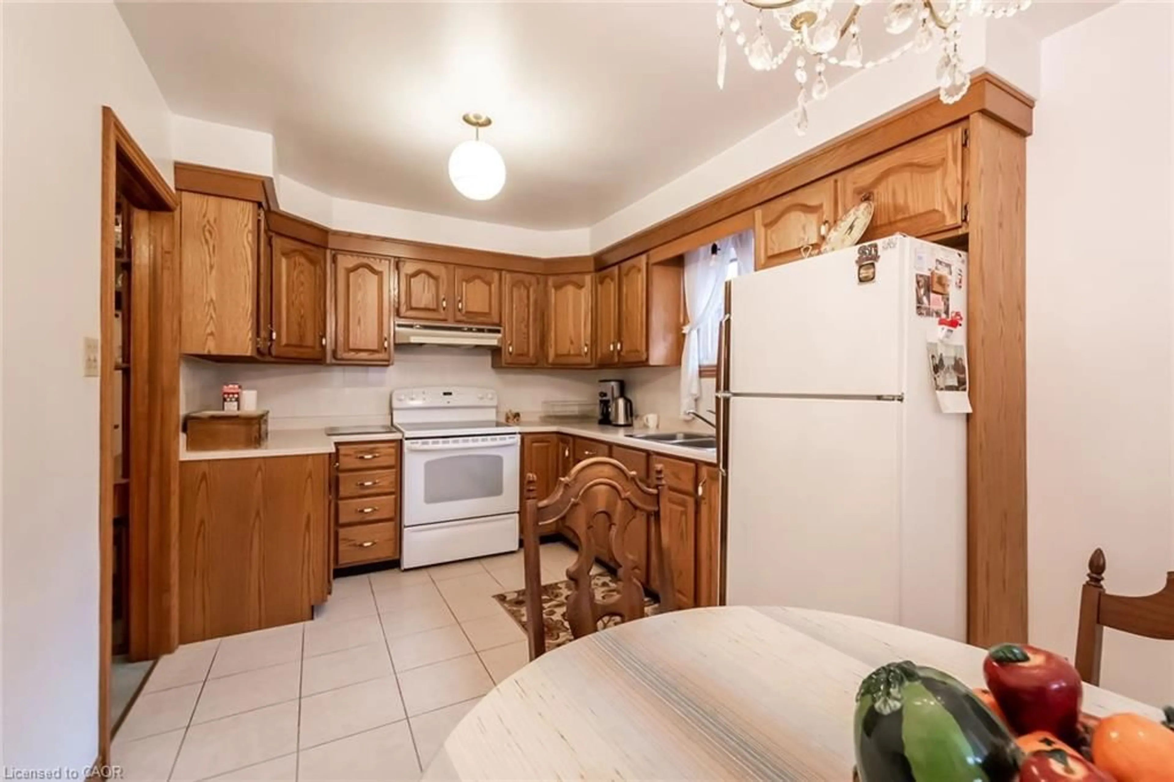 Standard kitchen, unknown for 45 Leland St, Hamilton Ontario L8S 2Z9