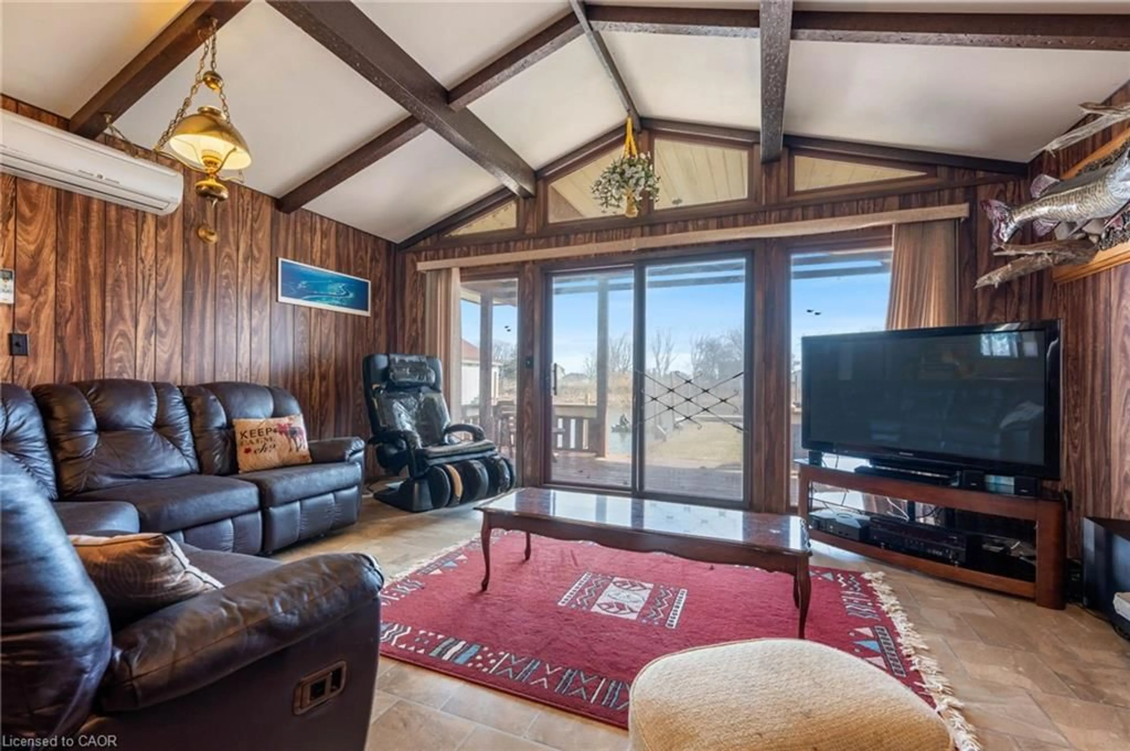 Living room with furniture, unknown for 380 Cedar Dr, Turkey Point Ontario N6G 1E7