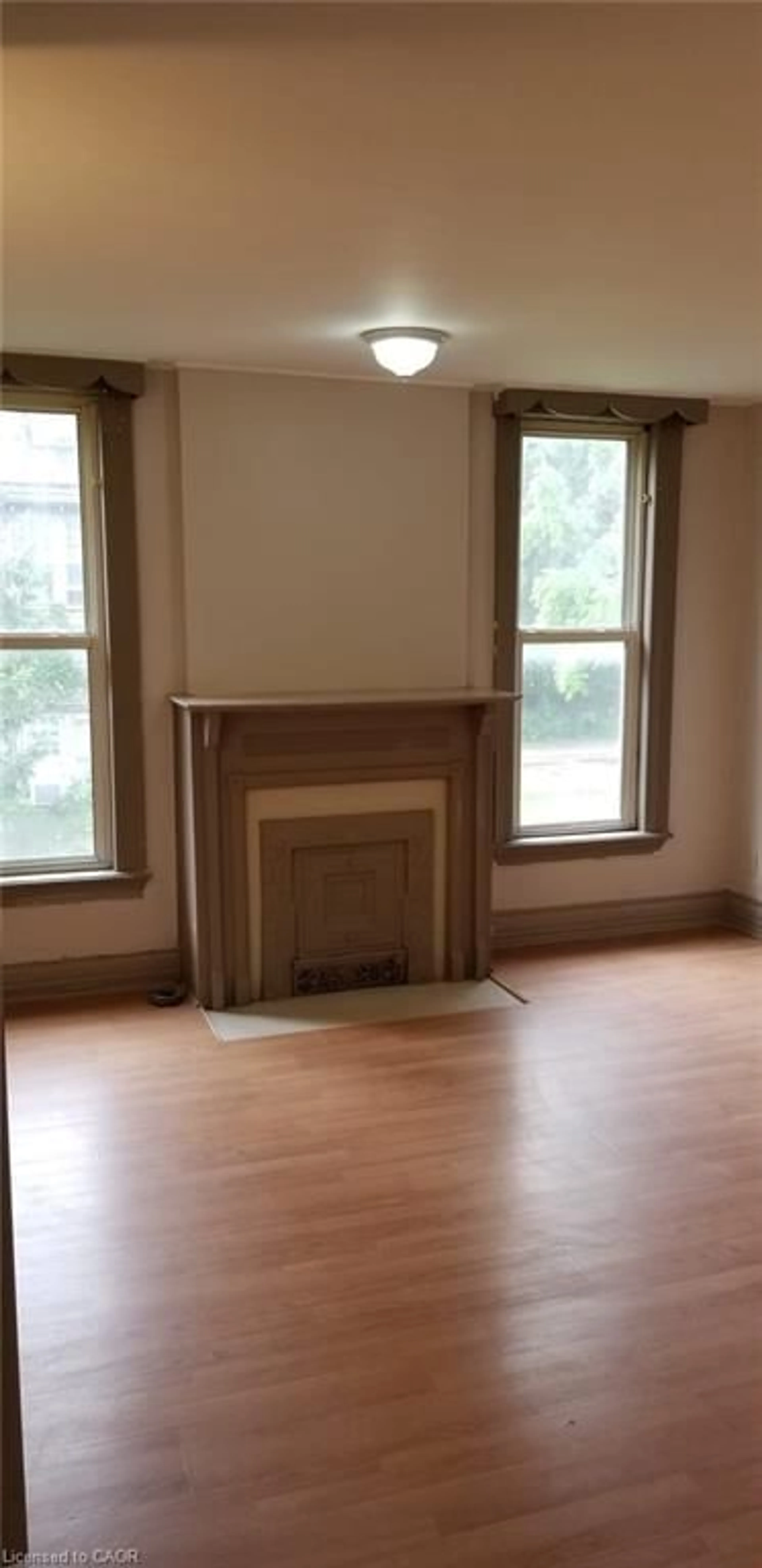 A pic of a room for 448 King St, Chatham Ontario N7M 1G5