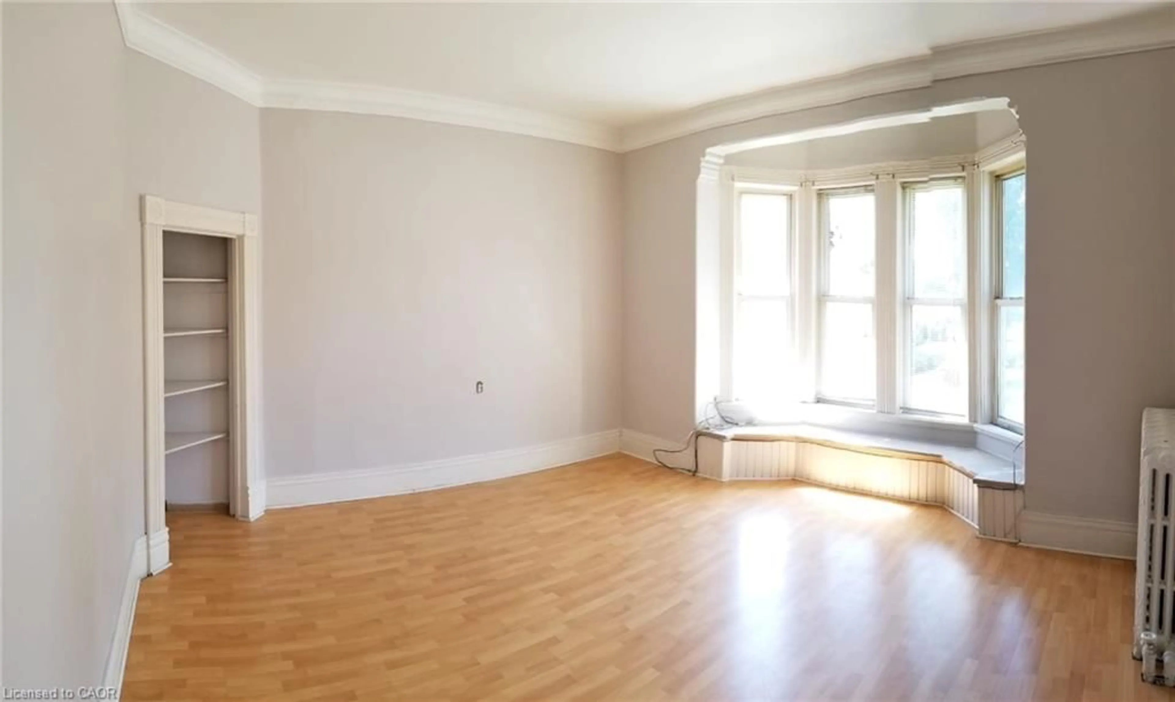 A pic of a room for 448 King St, Chatham Ontario N7M 1G5