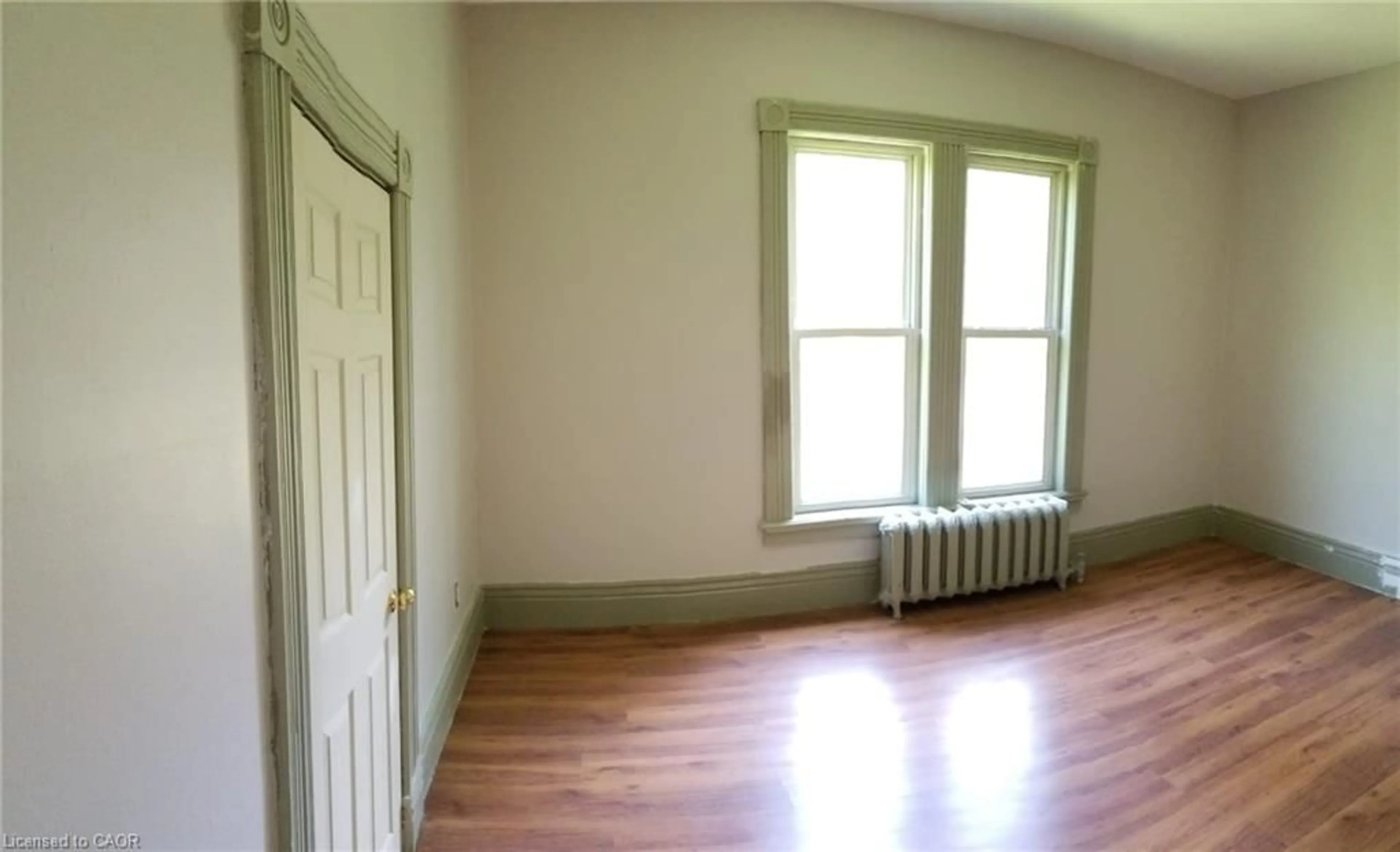 A pic of a room for 448 King St, Chatham Ontario N7M 1G5