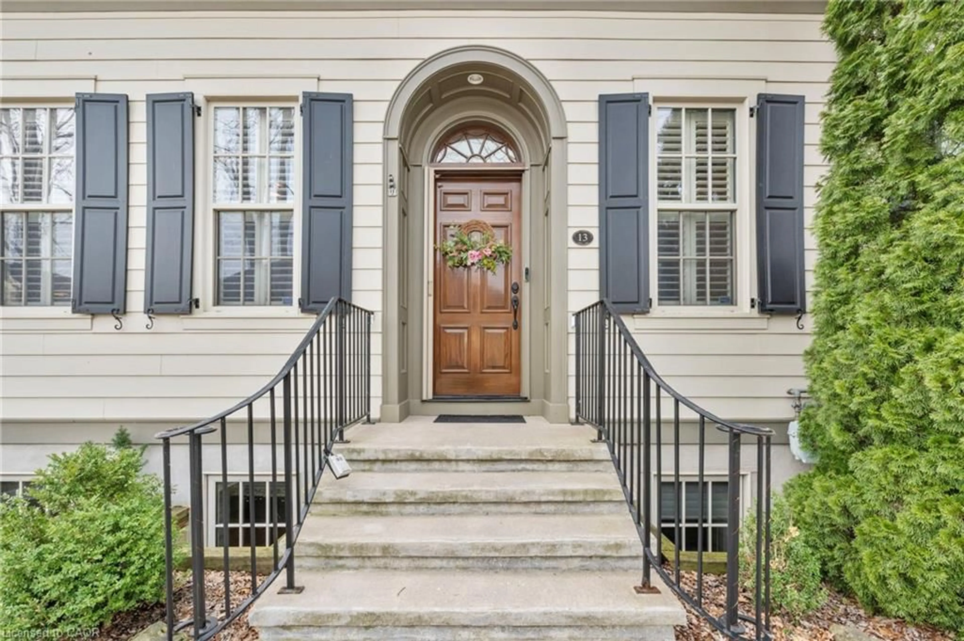 Indoor entryway for 13 Colonel Cohoe Street St, Niagara-on-the-Lake Ontario L0S 1J0