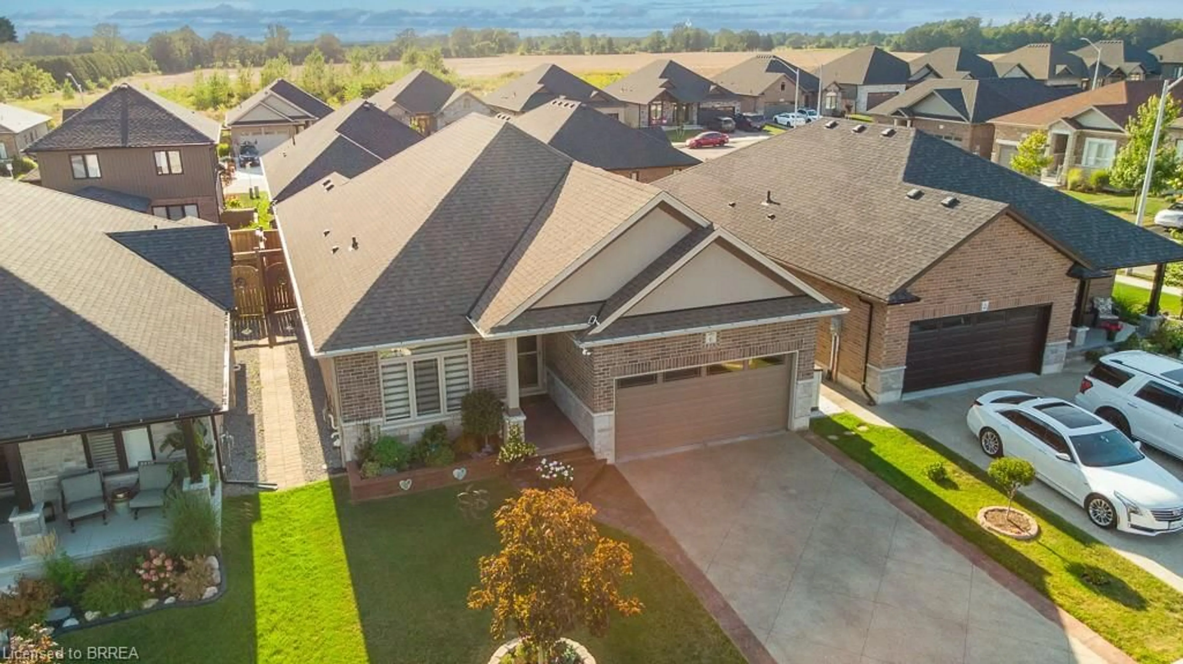 A pic from outside/outdoor area/front of a property/back of a property/a pic from drone, street for 6 Gibbons St, Waterford Ontario N0E 1Y0