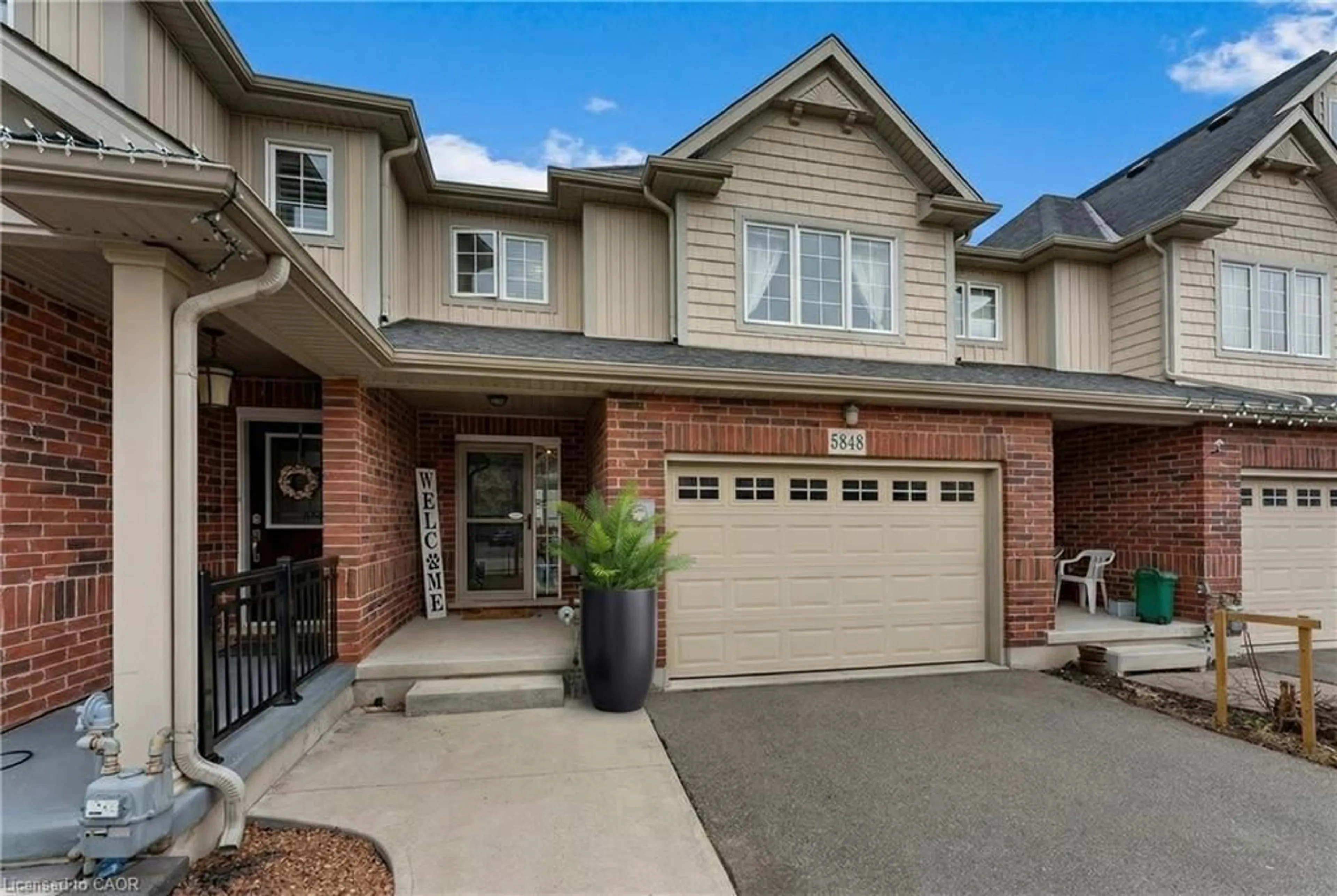 Home with brick exterior material, street for 5848 Osprey Ave, Niagara Falls Ontario L2H 0G1