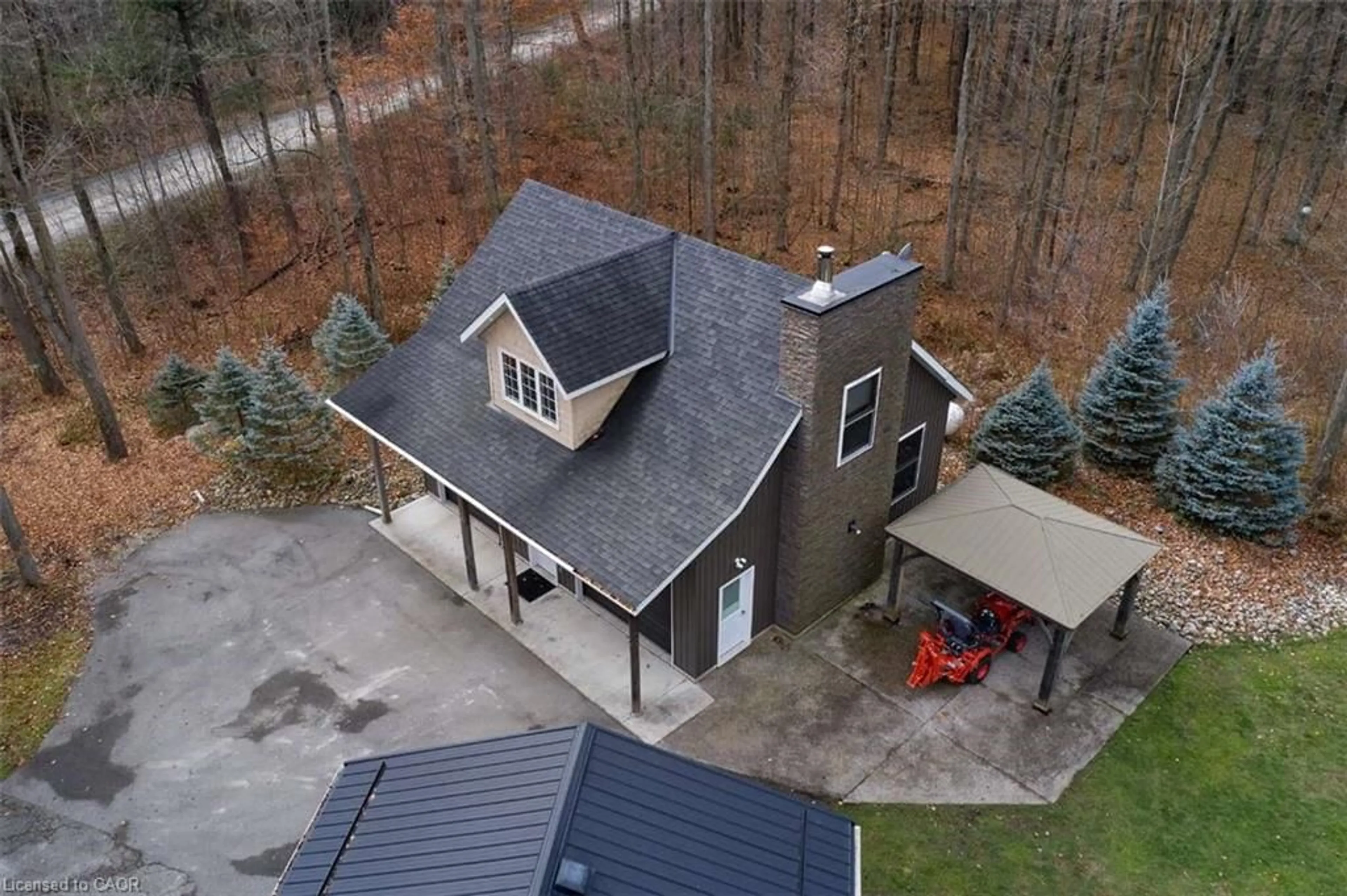 A pic from outside/outdoor area/front of a property/back of a property/a pic from drone, building for 1078 Berlett's Rd, St. Agatha Ontario N0B 2L0