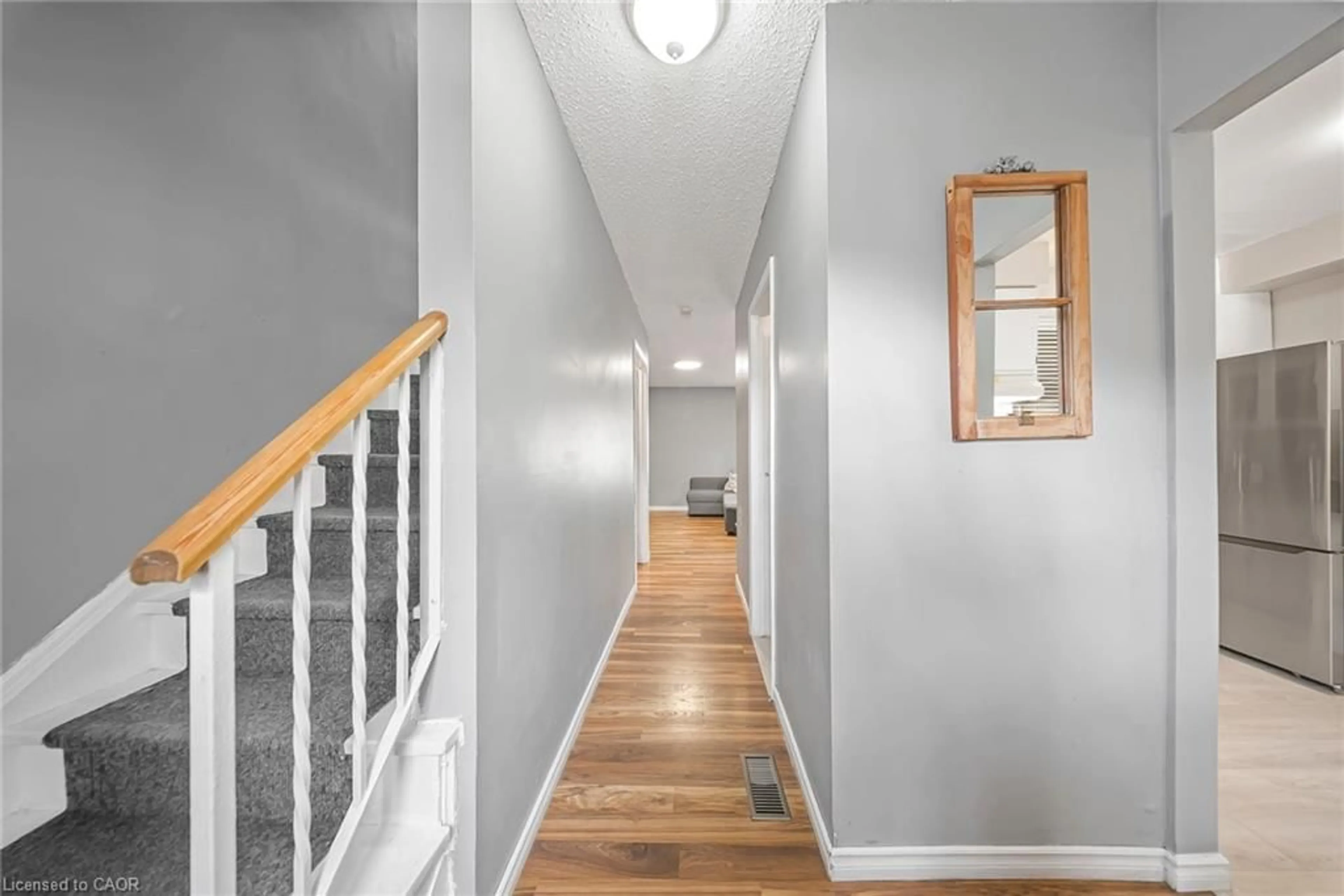 Indoor foyer for 135 Chalmers St #5, Cambridge Ontario N1R 6M2