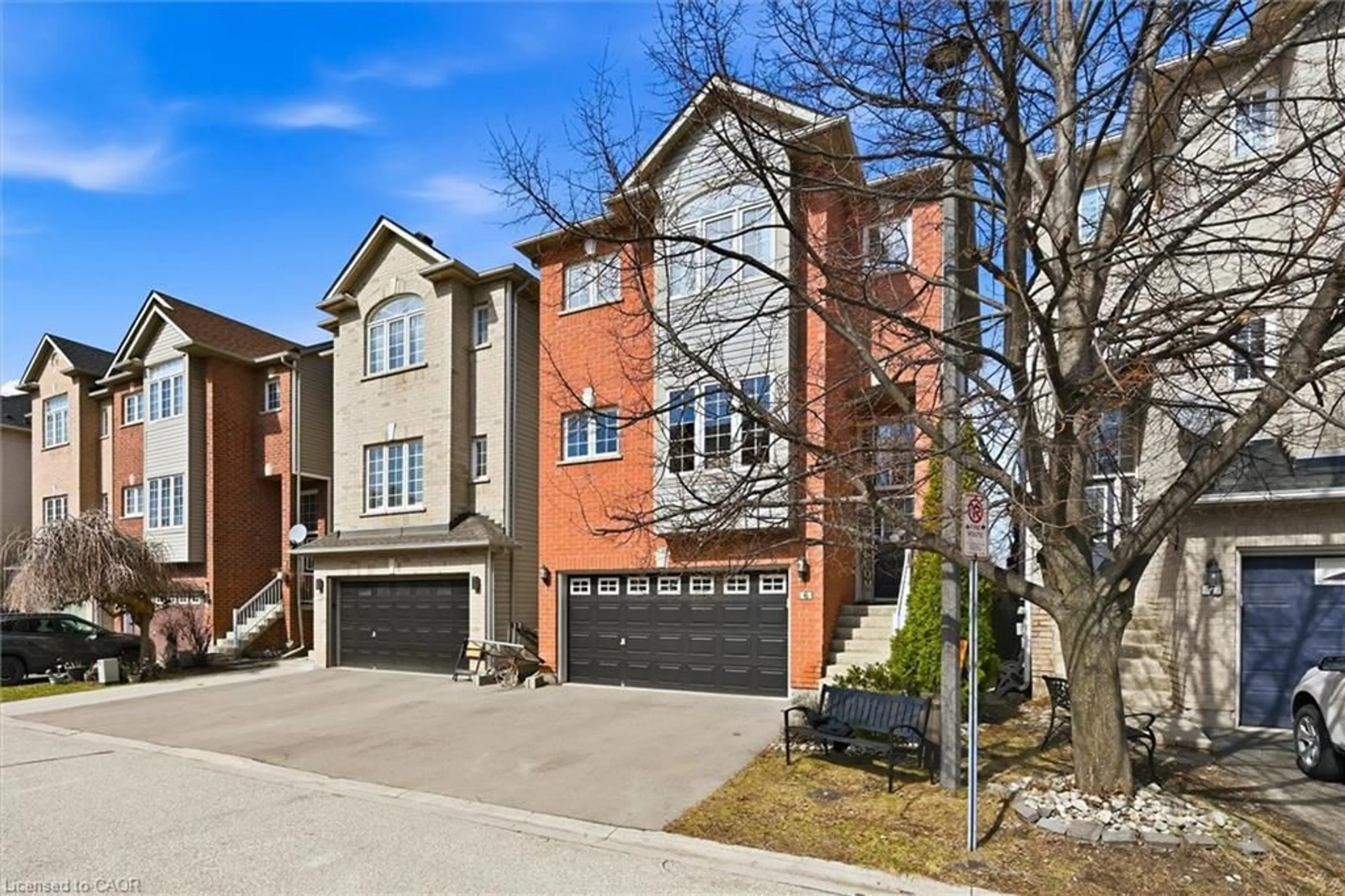 Home with brick exterior material, street for 5110 Fairview St #6, Burlington Ontario L7L 7H6