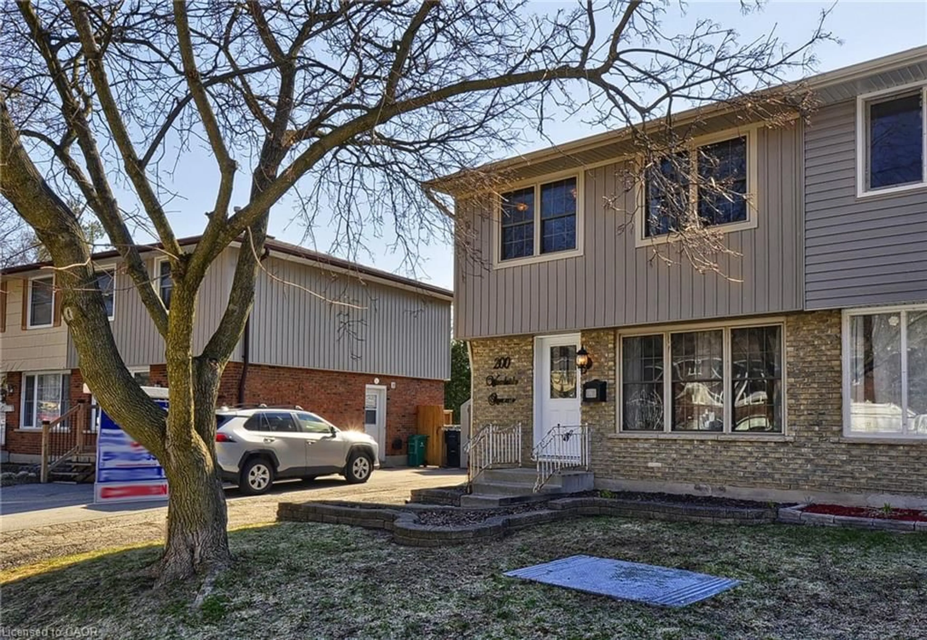 Home with brick exterior material, street for 200 Woodside Ave, Cambridge Ontario N1S 3Z4