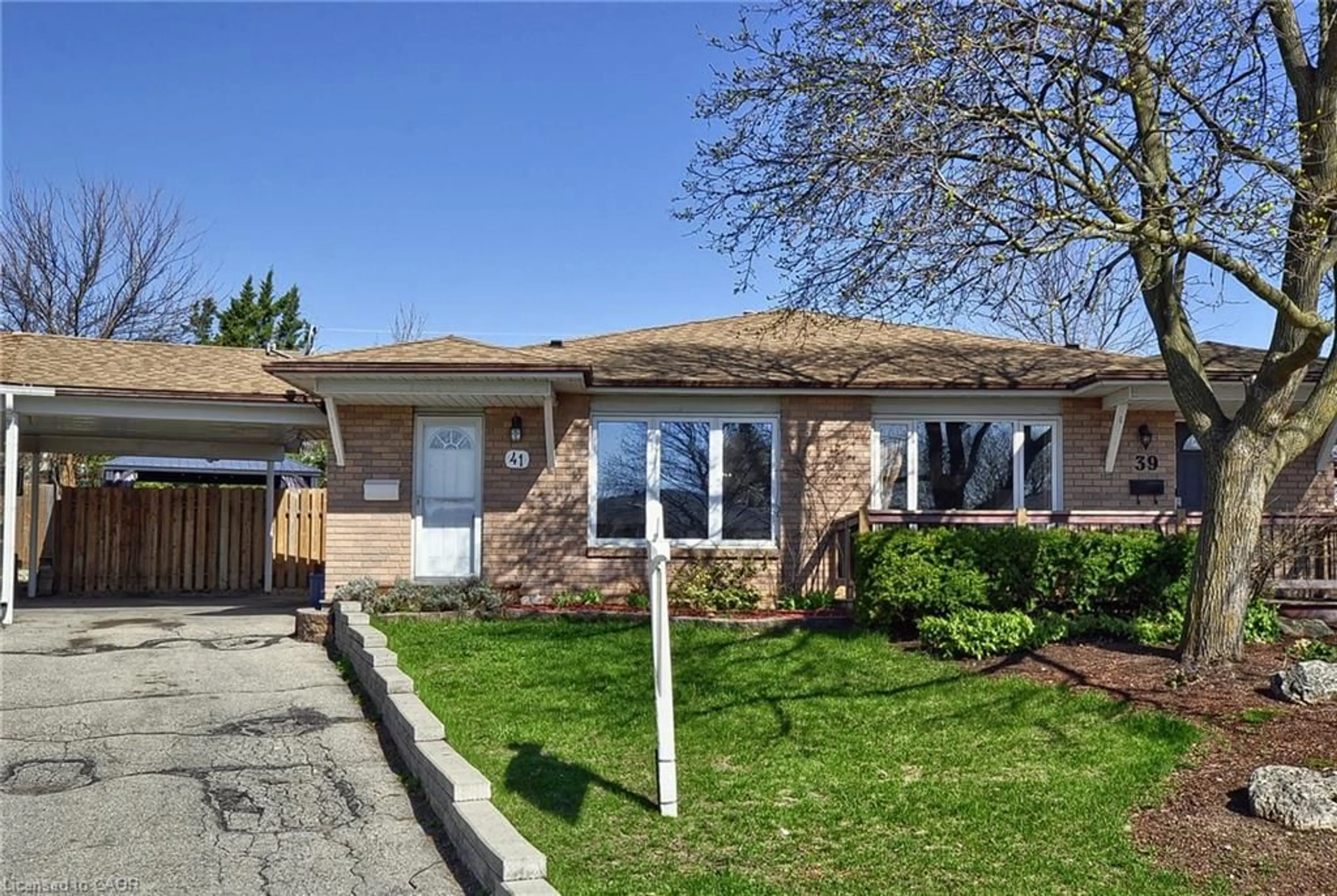 Home with brick exterior material, street for 41 Nora Crt, Cambridge Ontario N3C 3N1