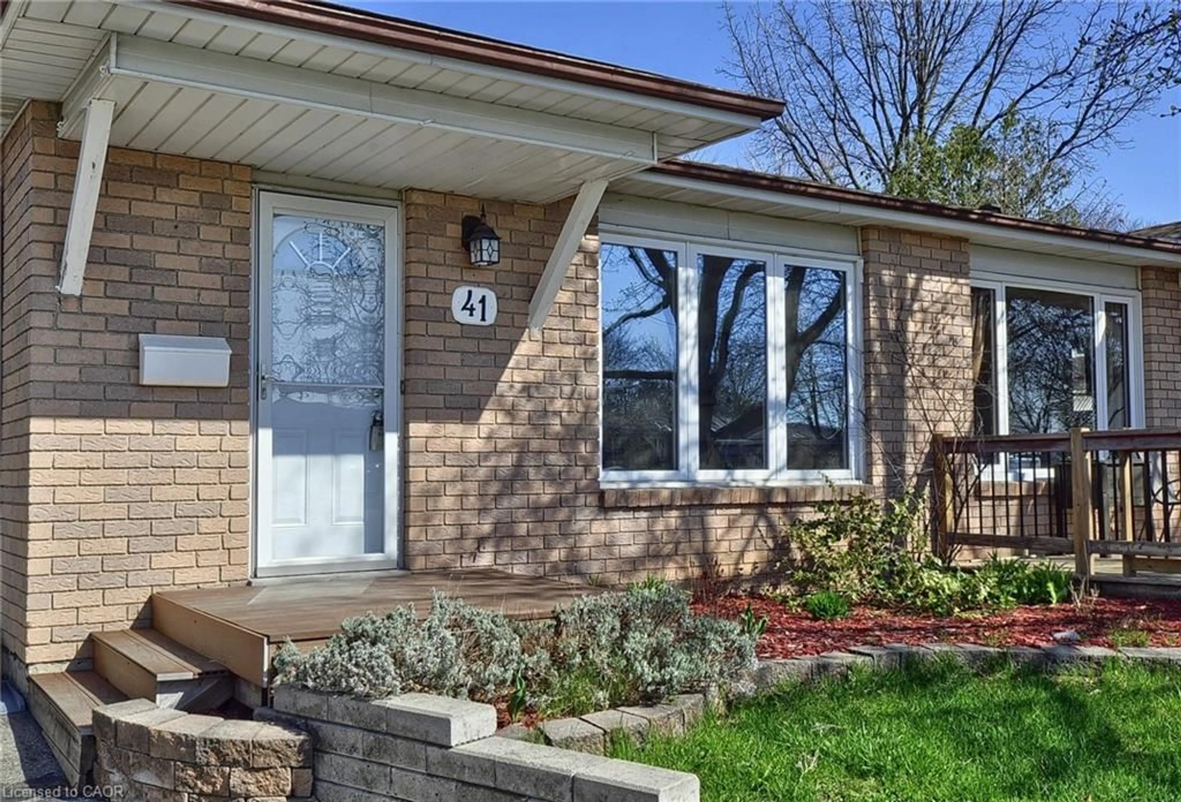 Home with brick exterior material, street for 41 Nora Crt, Cambridge Ontario N3C 3N1