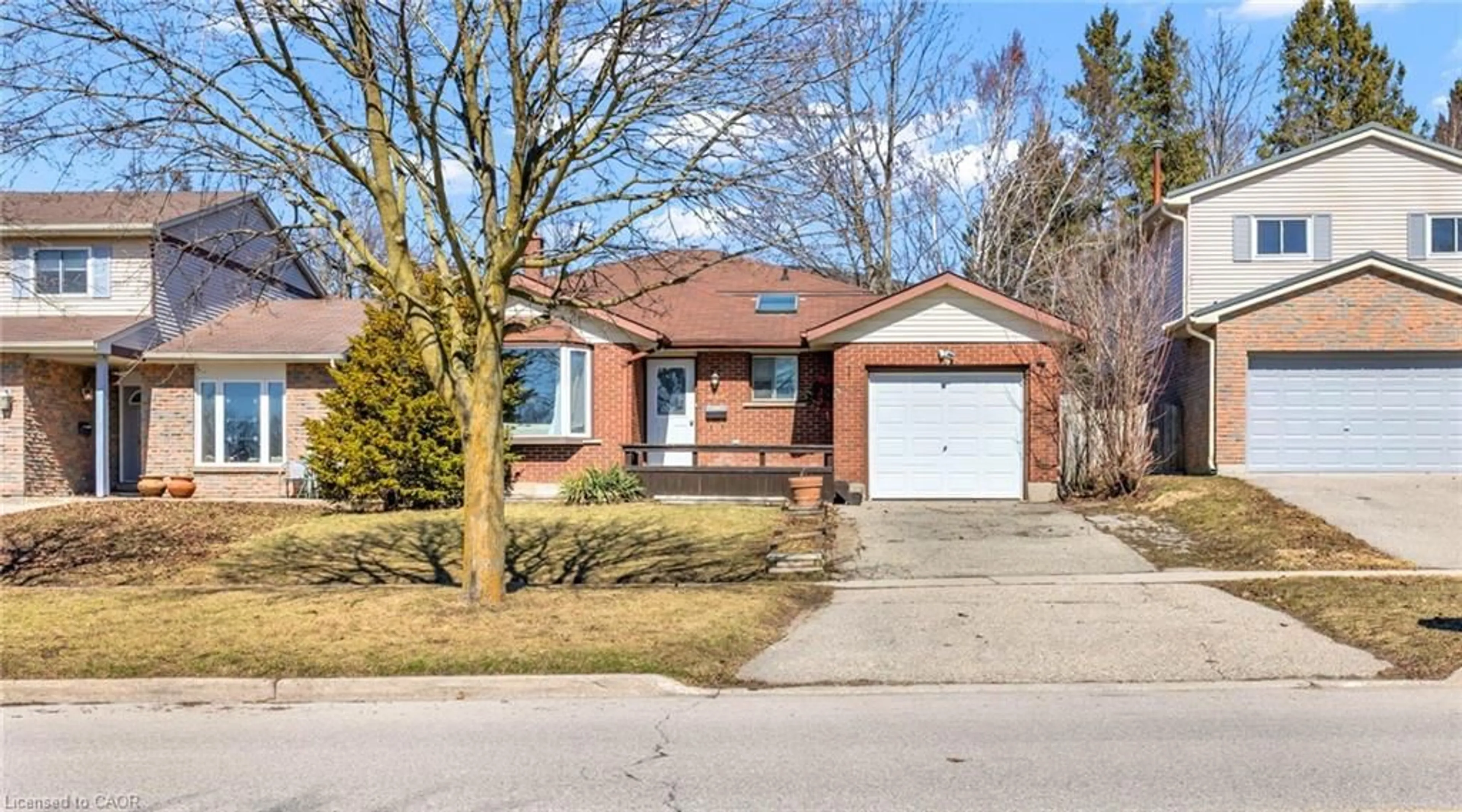 Home with brick exterior material, street for 146 Bechtel Dr, Kitchener Ontario N2P 1S3
