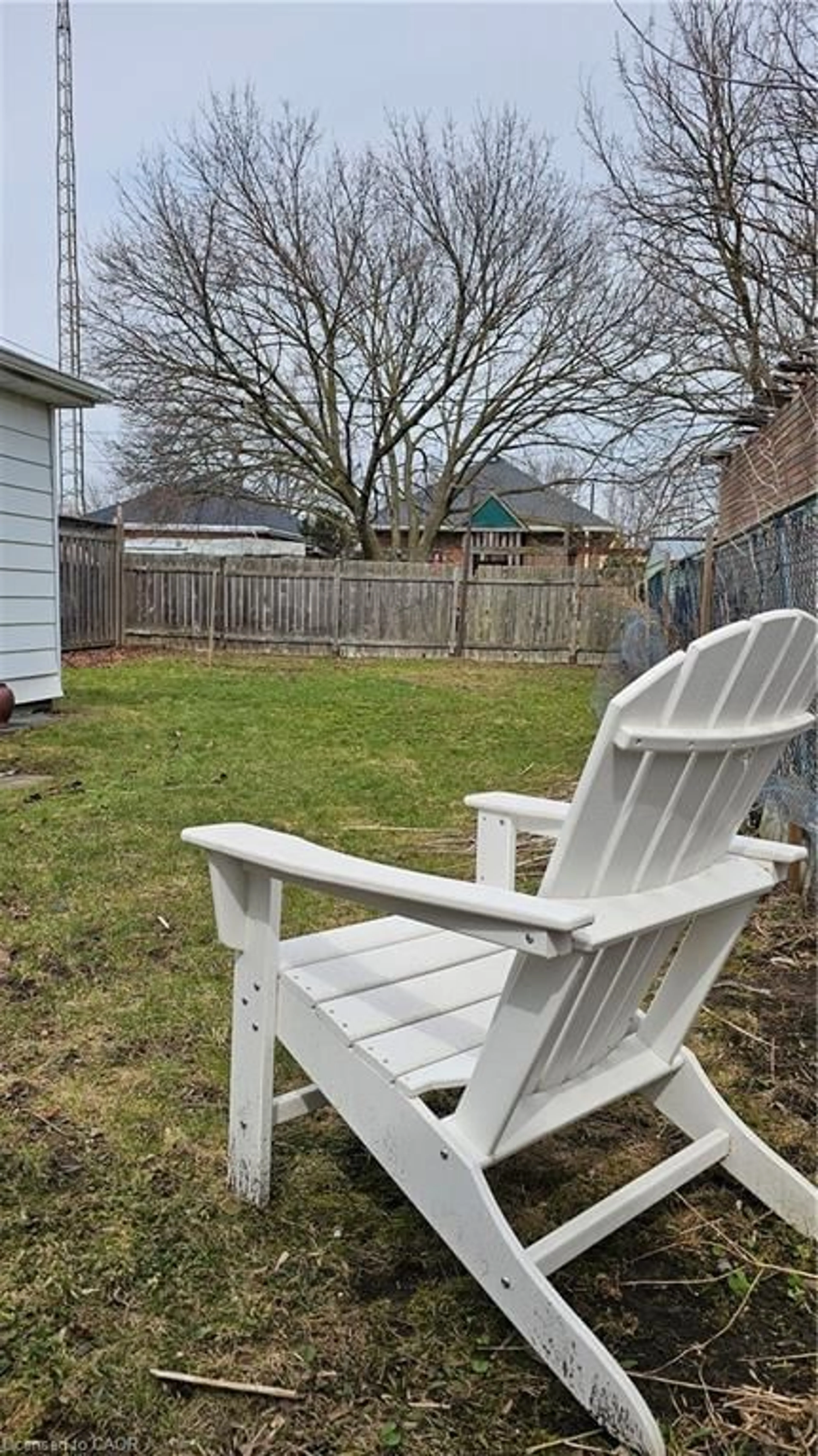 Patio, street for 182 Marlborough St, Brantford Ontario N3S 4S9