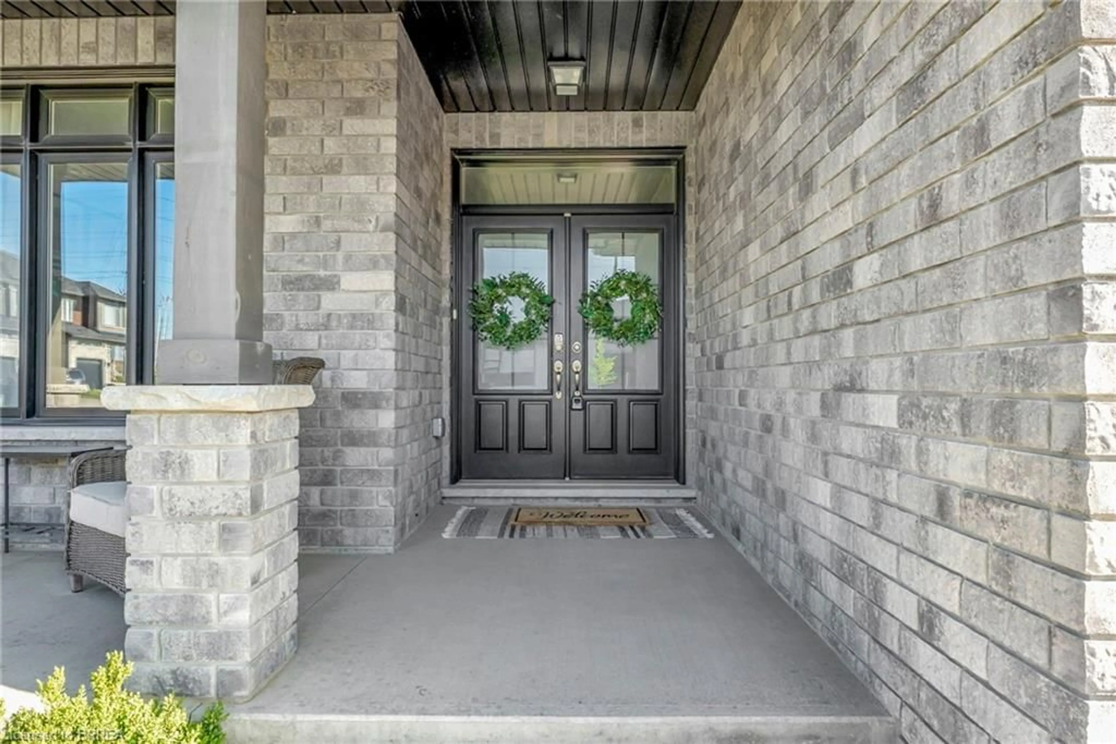 Indoor entryway for 2 Masters Lane, Paris Ontario N3L 0H4