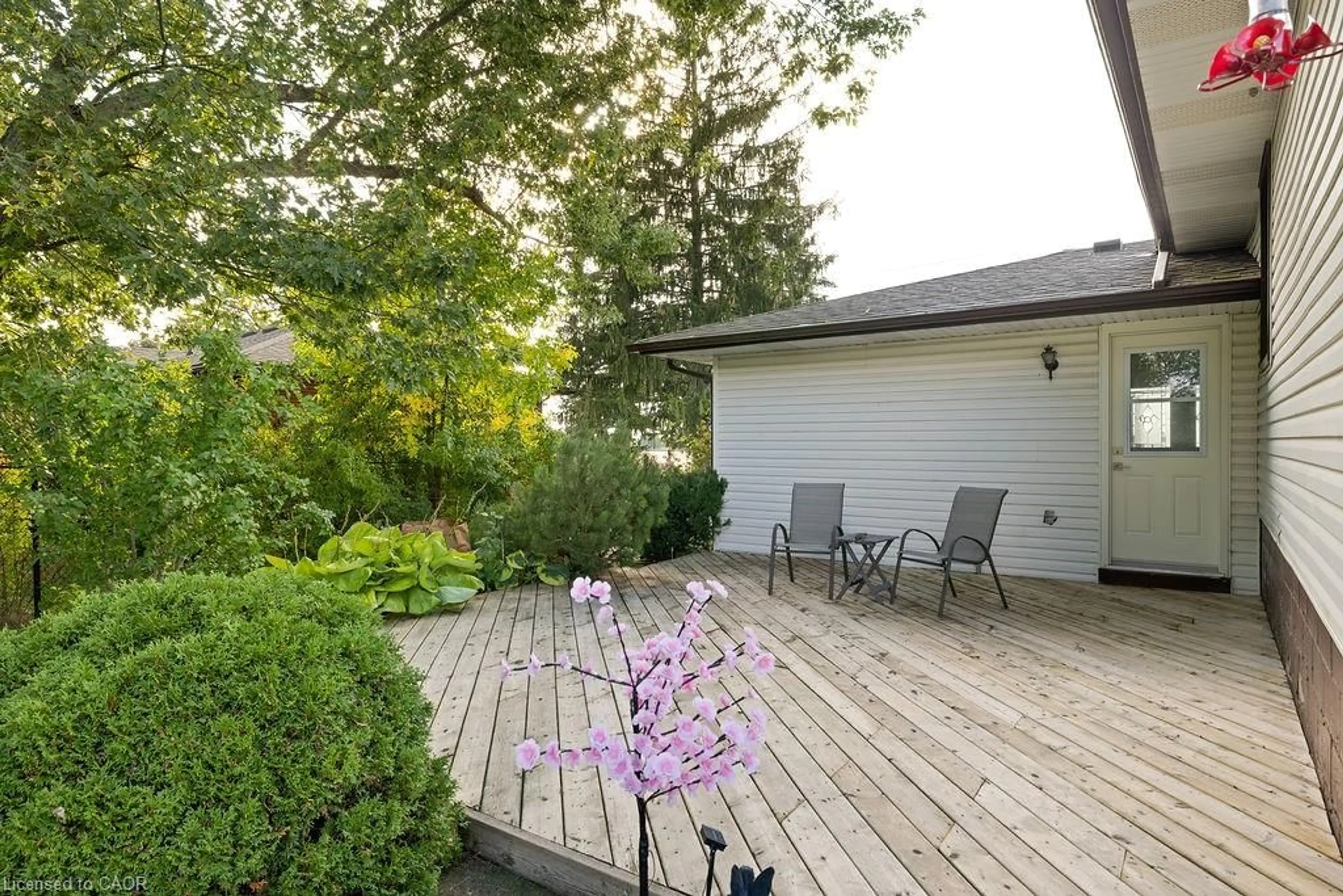 Patio, street for 4299 Glancaster Rd, Mount Hope Ontario L0R 1W0