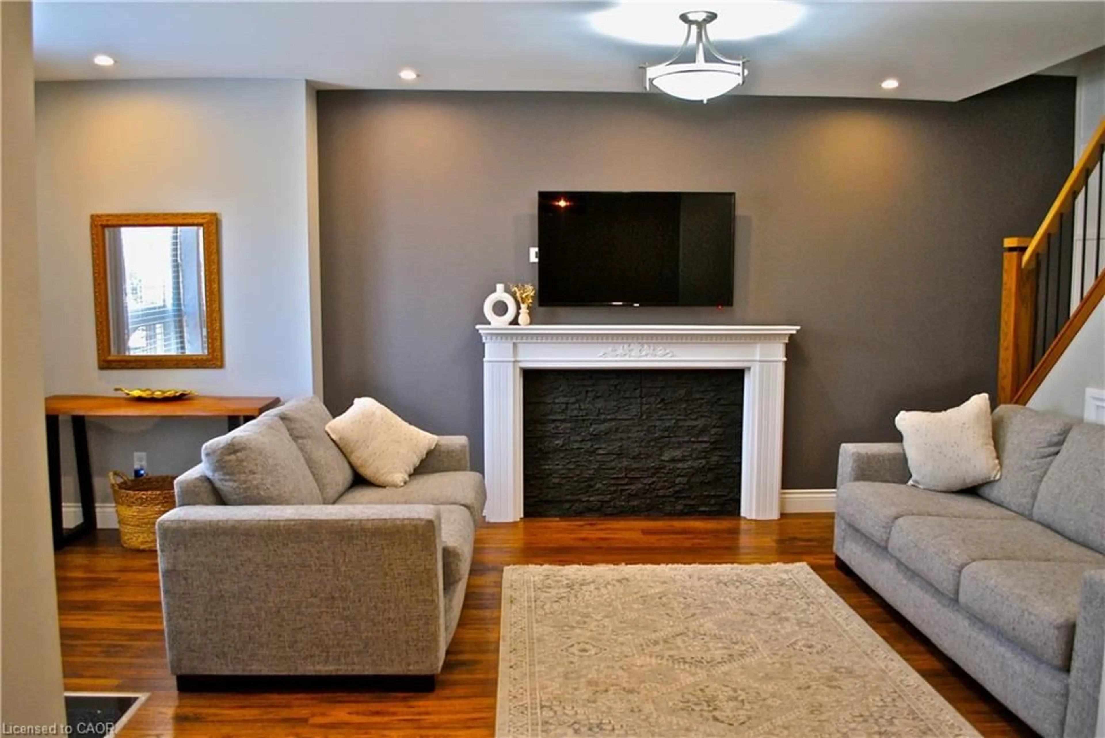 Living room with furniture, unknown for 107 Graham Ave, Hamilton Ontario L8K 2M2