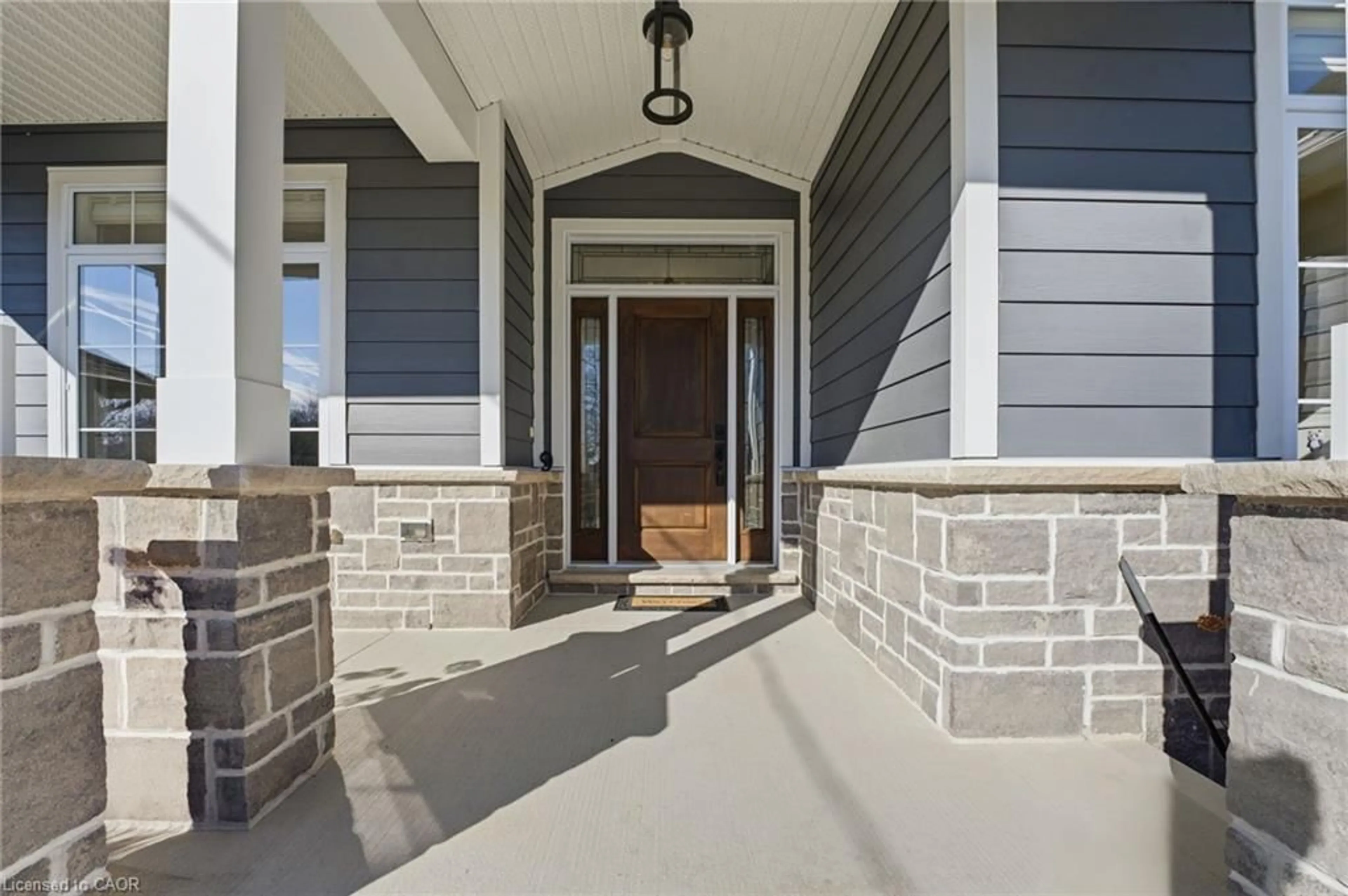 Indoor entryway for 9 East St, Port Dover Ontario N0A 1N5