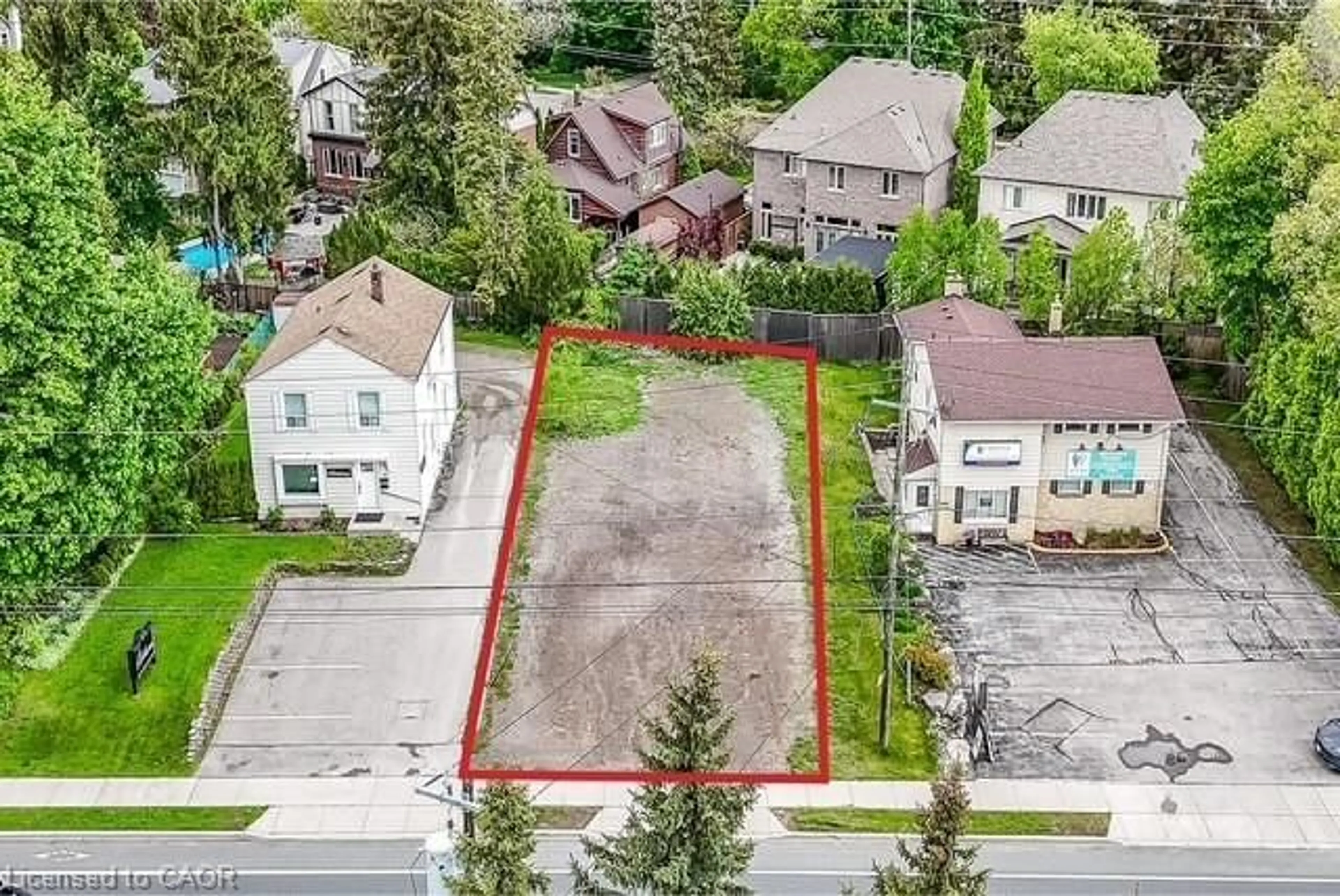 A pic from outside/outdoor area/front of a property/back of a property/a pic from drone, street for 51 Wilson St, Ancaster Ontario L9G 2B3