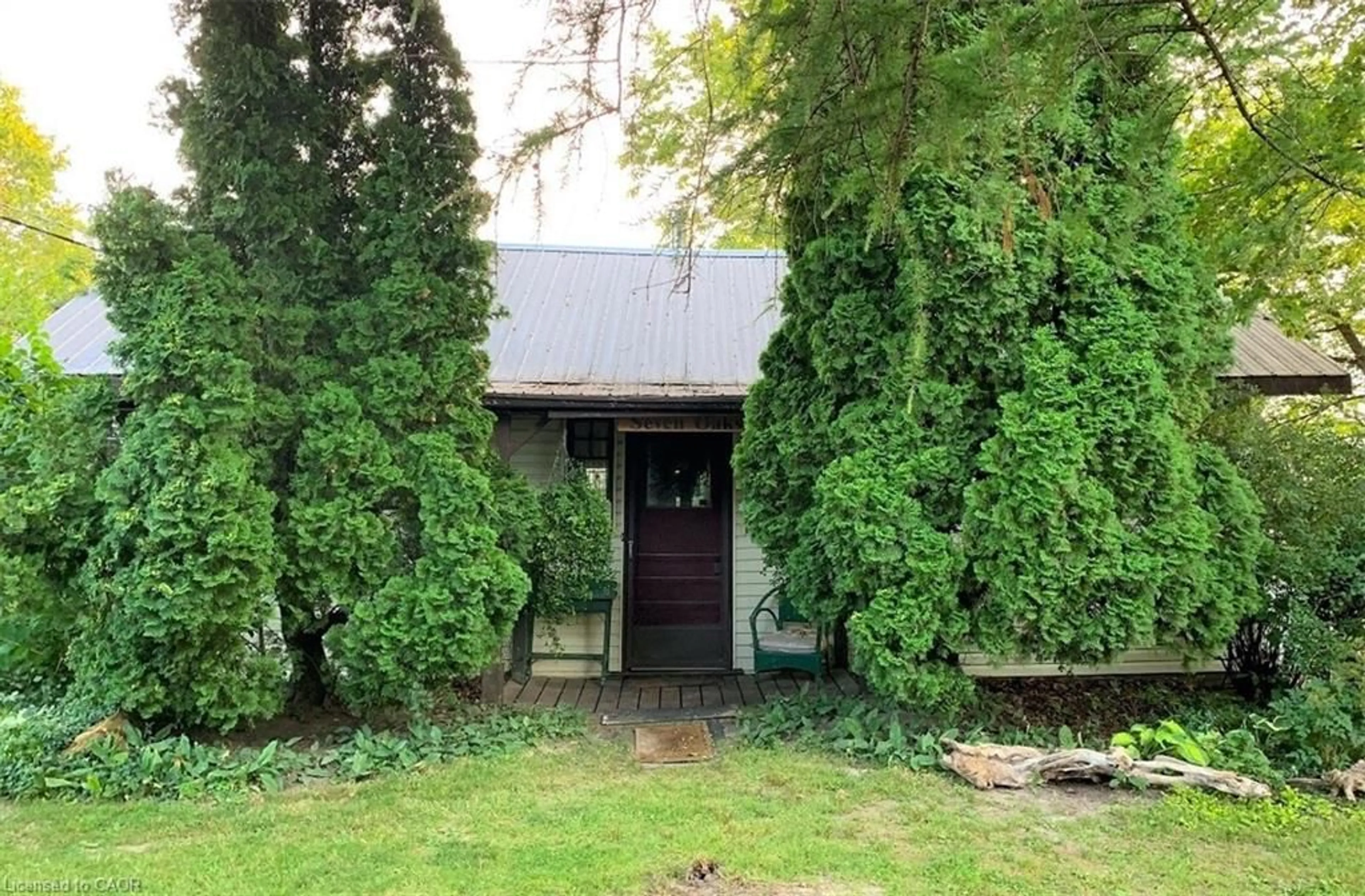 A pic from outside/outdoor area/front of a property/back of a property/a pic from drone, street for 110 Old Lakeshore Rd, Woodhouse Ontario N0A 1N3