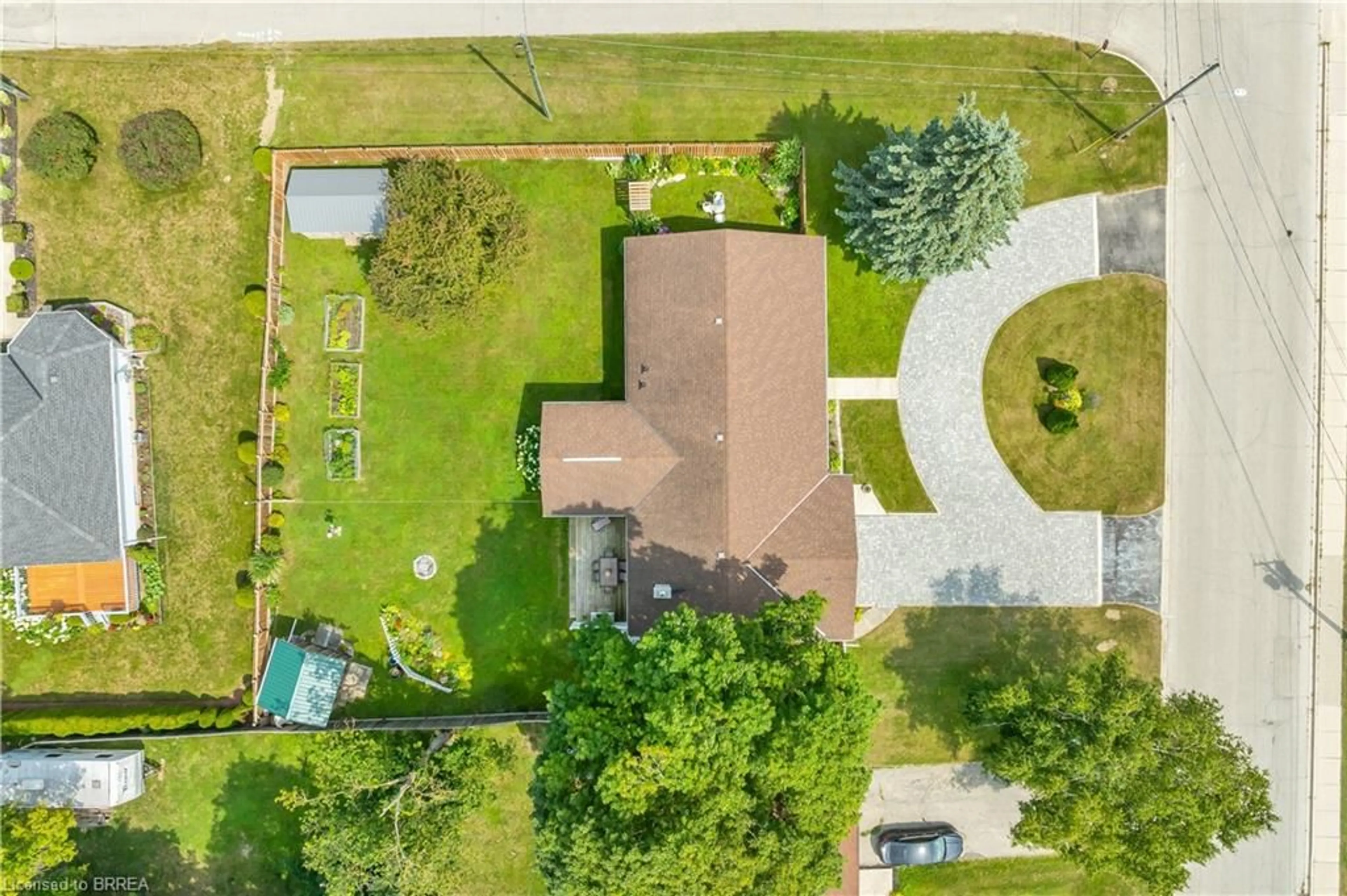 A pic from outside/outdoor area/front of a property/back of a property/a pic from drone, unknown for 490 Saddler St, Grey Ontario N0G 1R0