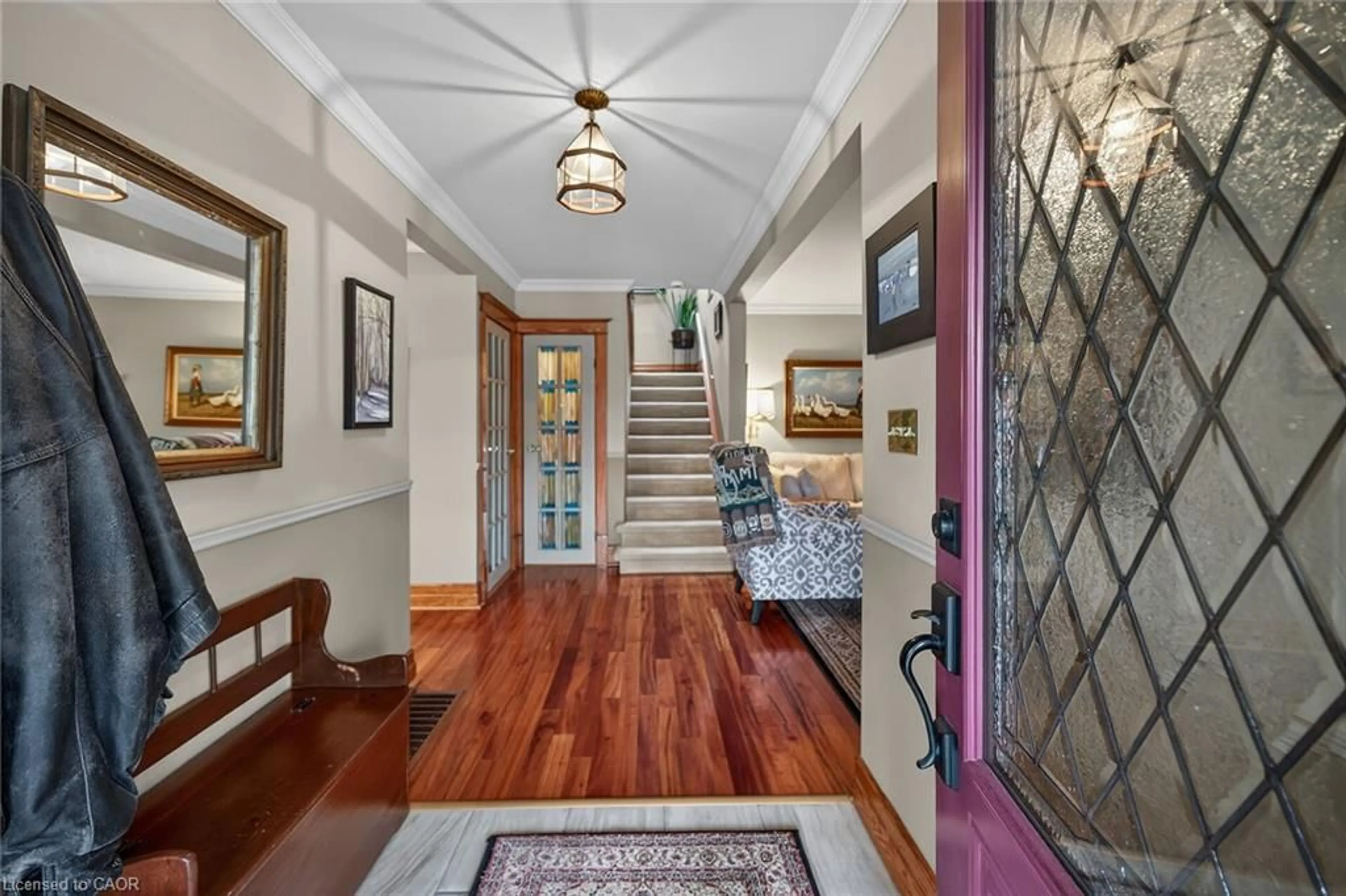 Indoor entryway for 3 Second St, Stoney Creek Ontario L8G 1R4