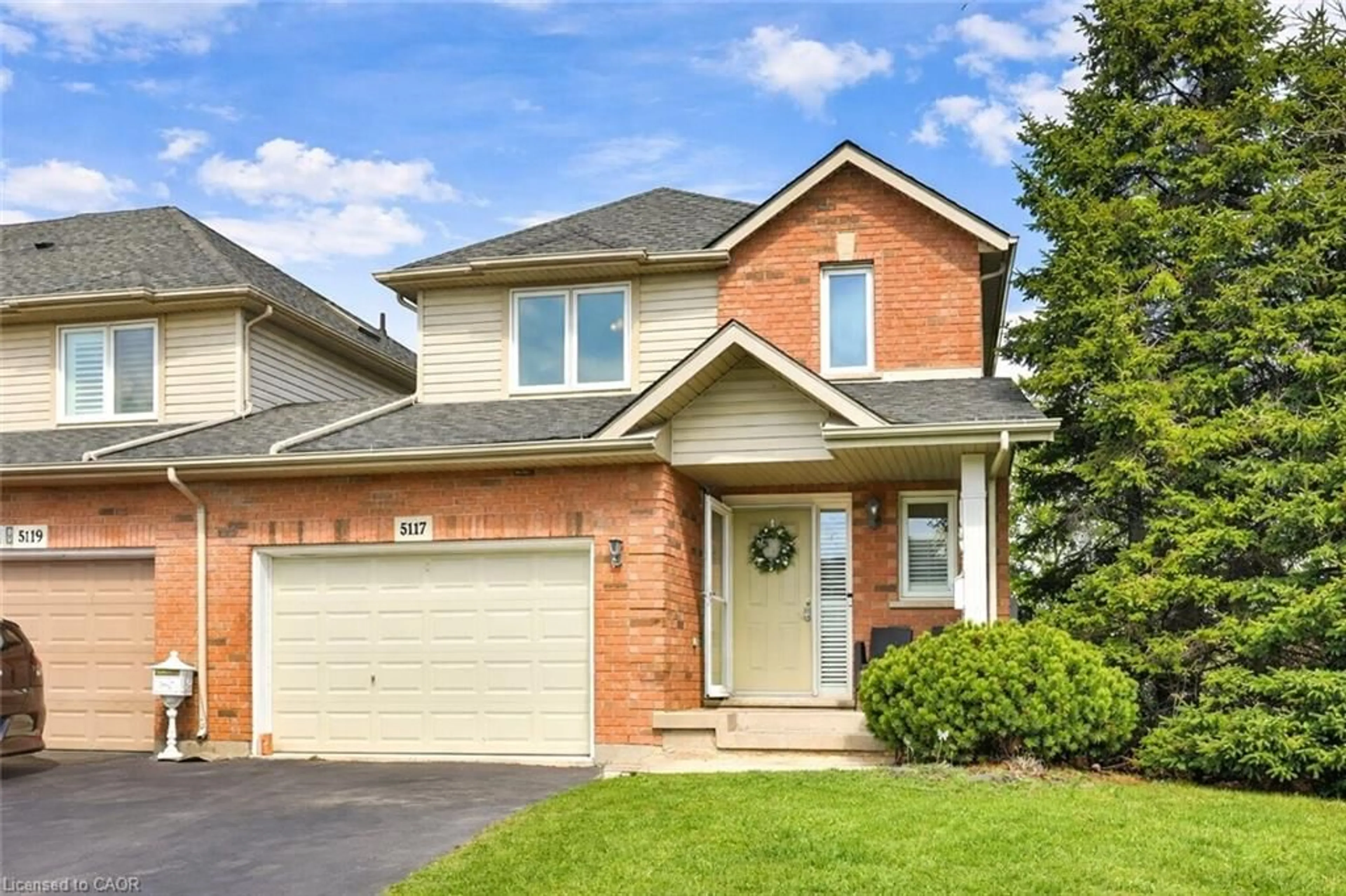 Home with brick exterior material, street for 5117 St. George's Dr, Beamsville Ontario L0R 1B7