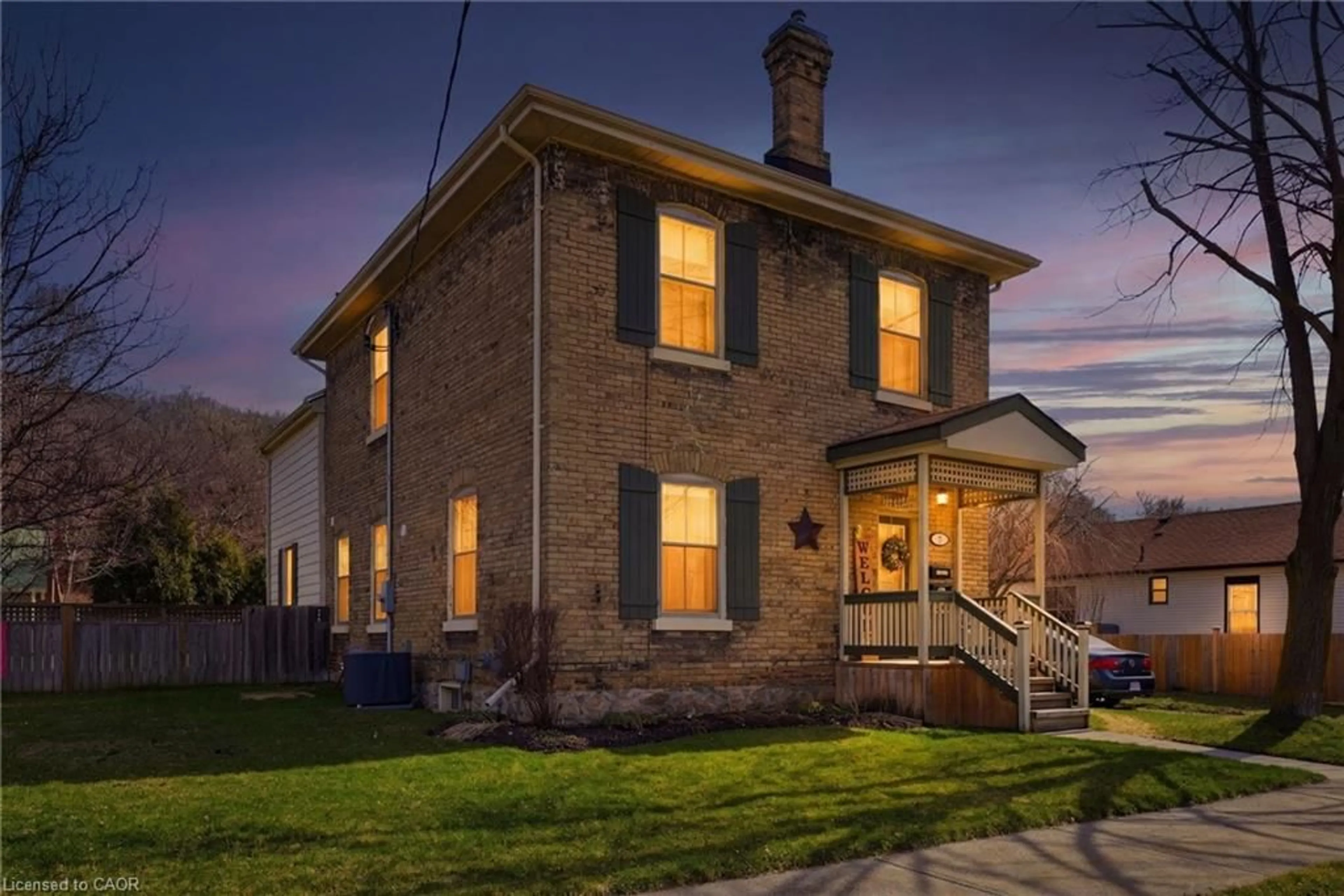 Home with brick exterior material, street for 9 Willow St, Paris Ontario N3L 2K5