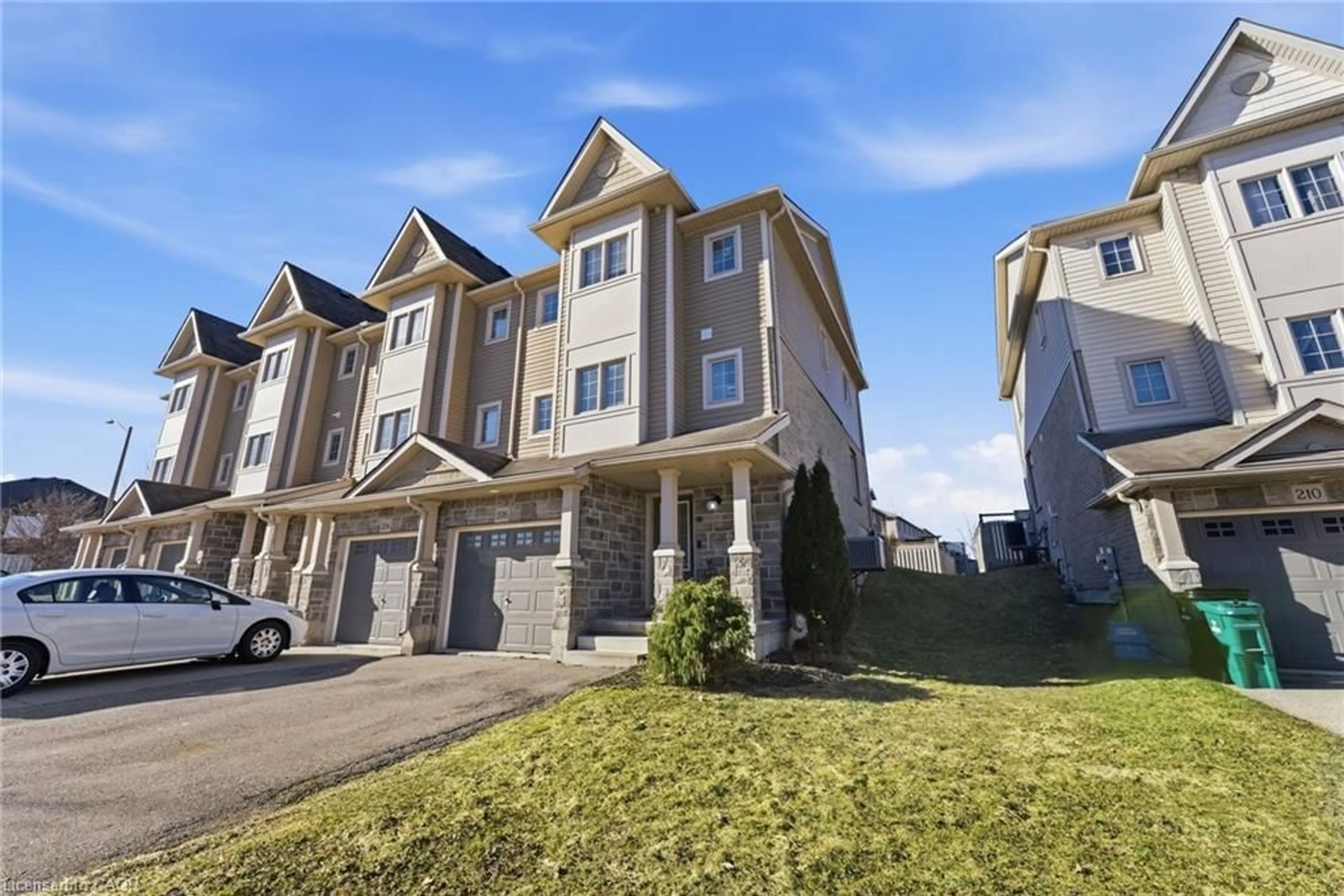 Unknown for 208 Templewood Dr, Kitchener Ontario N2R 0A3