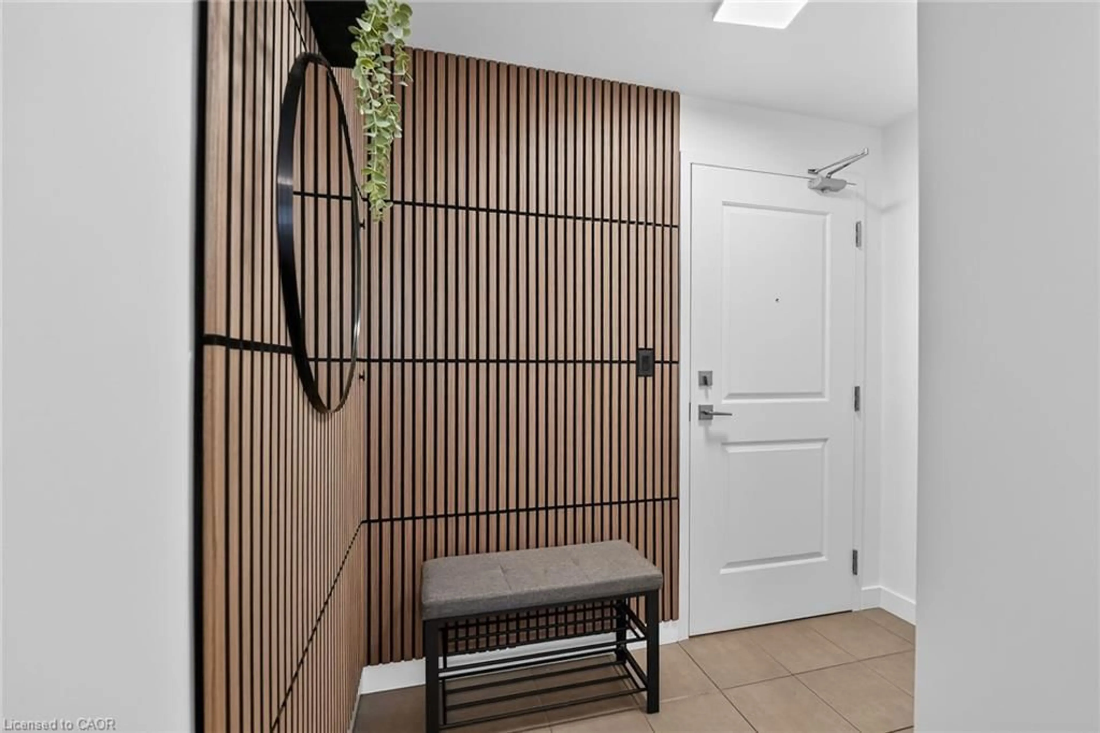 Indoor entryway for 35 Southshore Cres #327, Stoney Creek Ontario L8E 0J2
