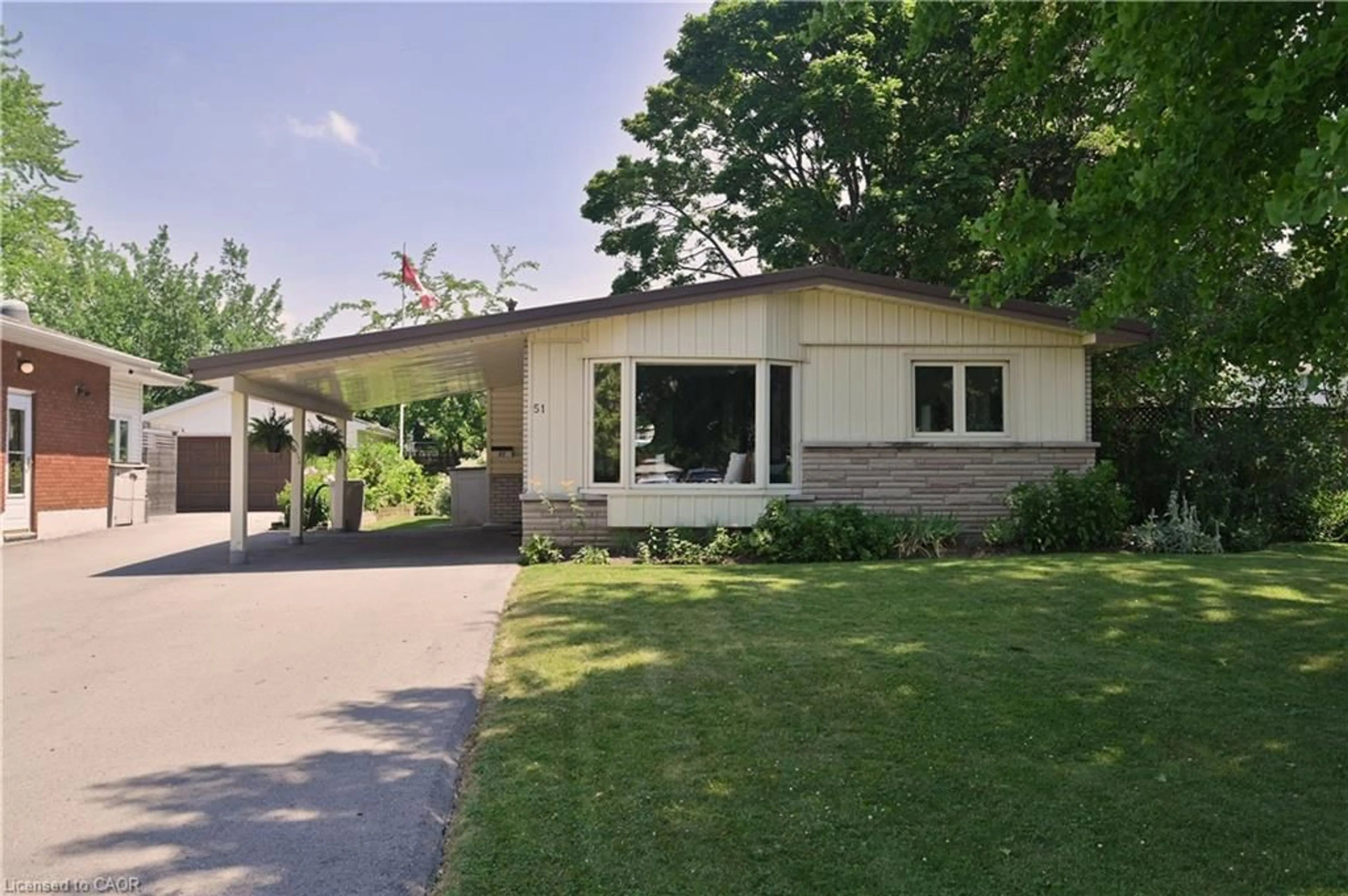 Unknown for 51 Elgar Ave, Hamilton Ontario L9C 4E3