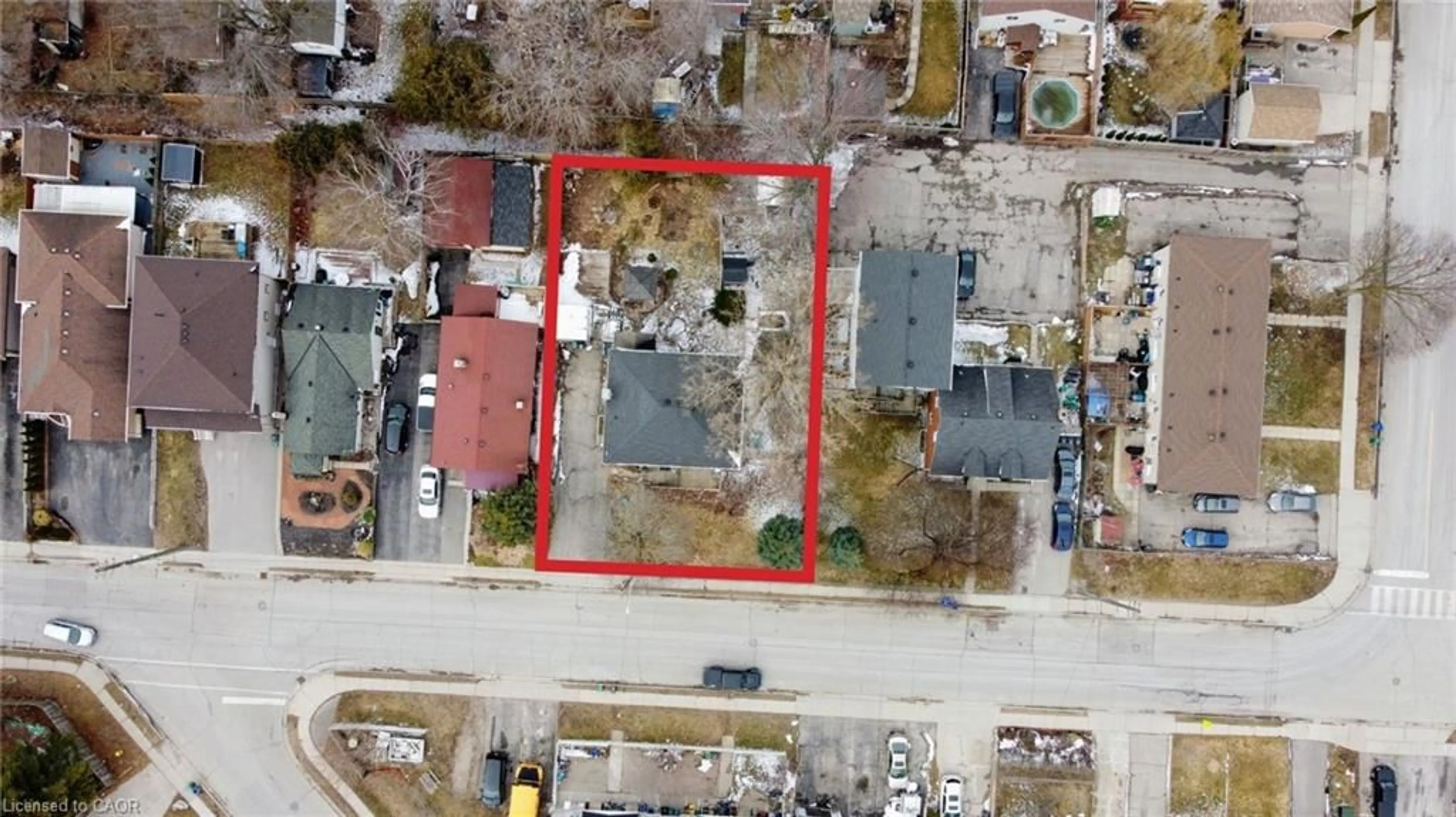 A pic from outside/outdoor area/front of a property/back of a property/a pic from drone, street for 65 Brooklyne Rd, Cambridge Ontario N1R 1C6