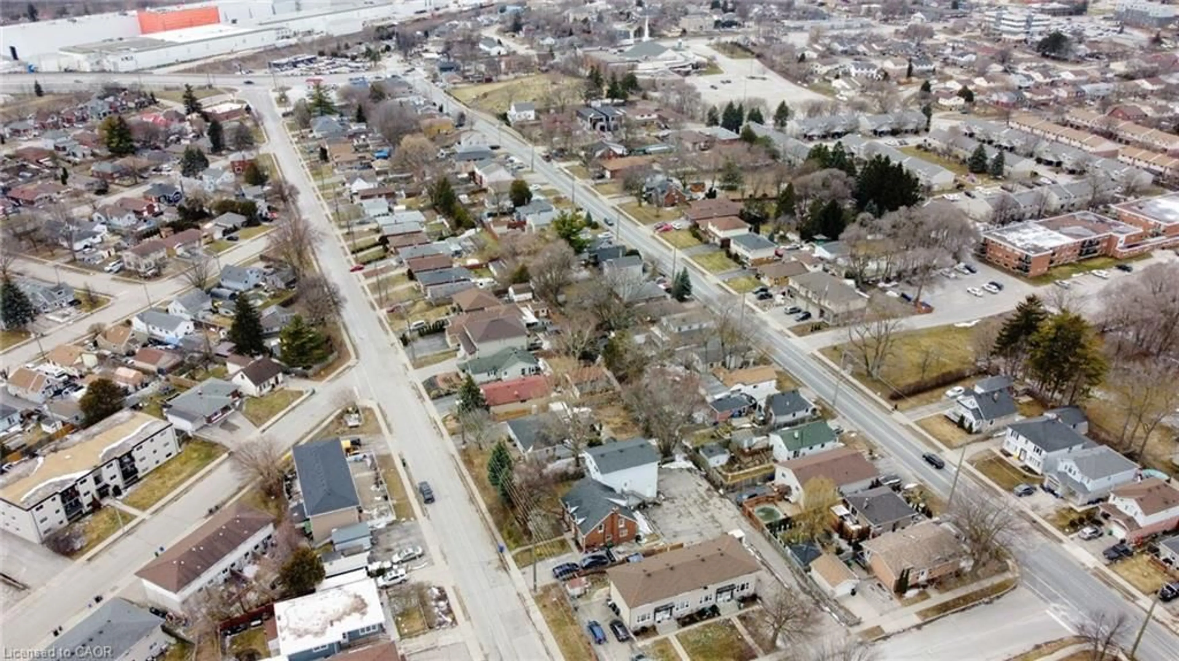 A pic from outside/outdoor area/front of a property/back of a property/a pic from drone, street for 65 Brooklyne Rd, Cambridge Ontario N1R 1C6