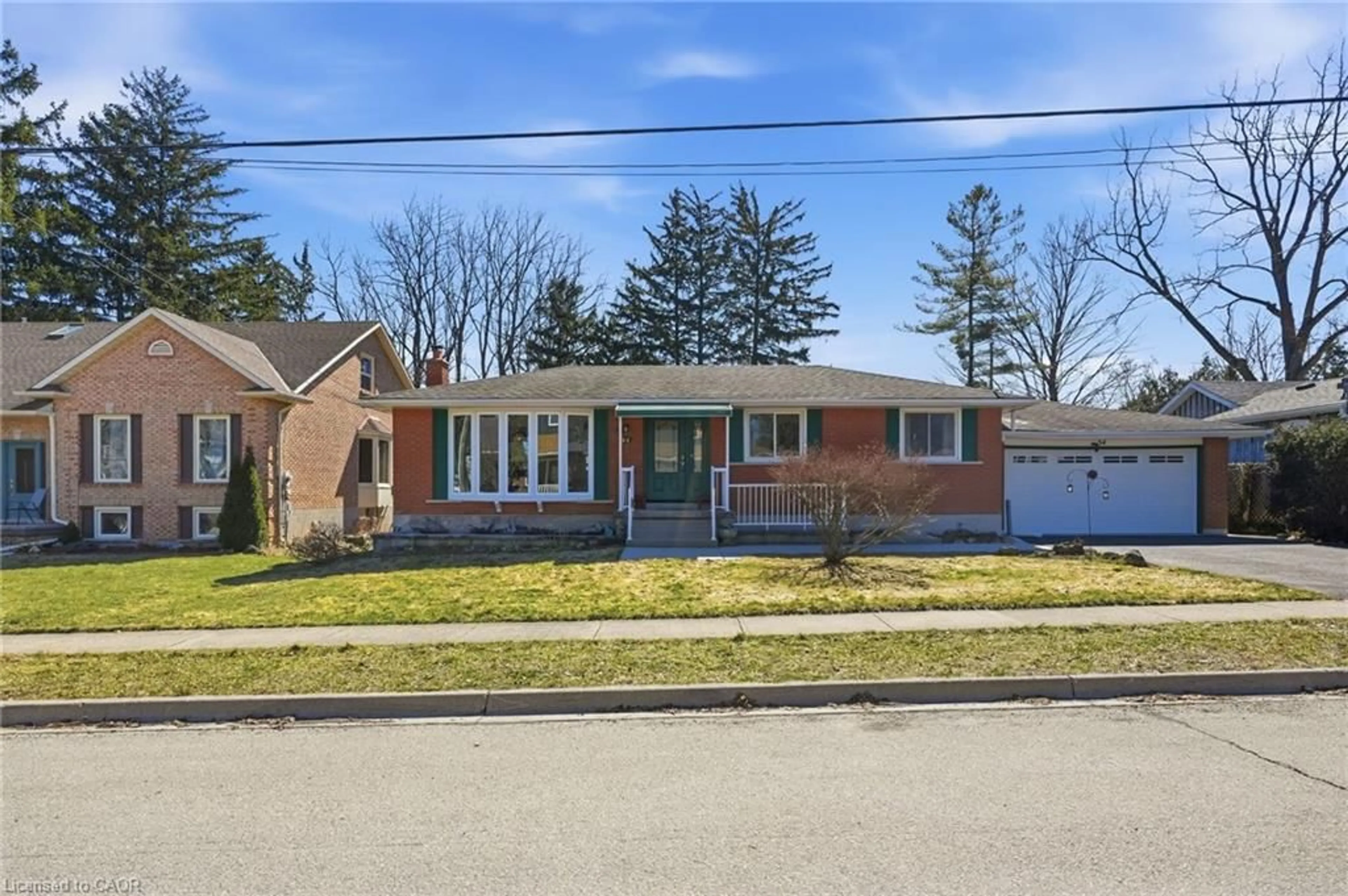 Home with brick exterior material, street for 54 Nelson St, Waterdown Ontario L0R 2H0