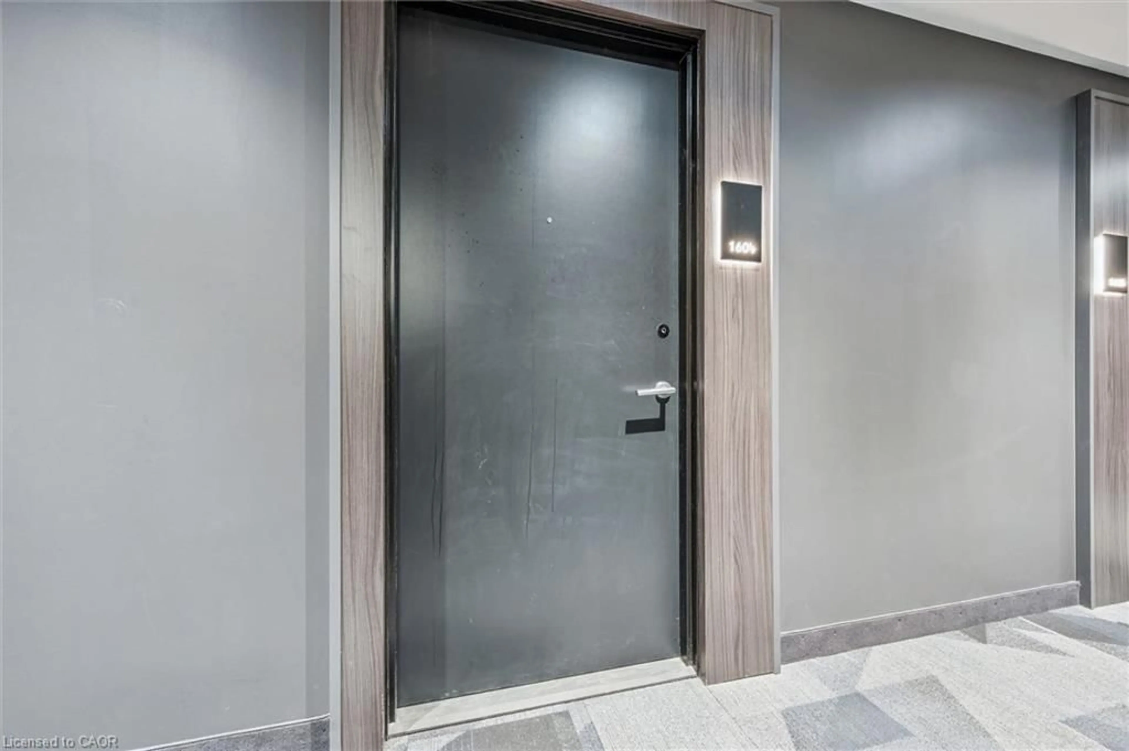 Indoor foyer for 5 Wellington St #1604, Kitchener Ontario N2G 0E3