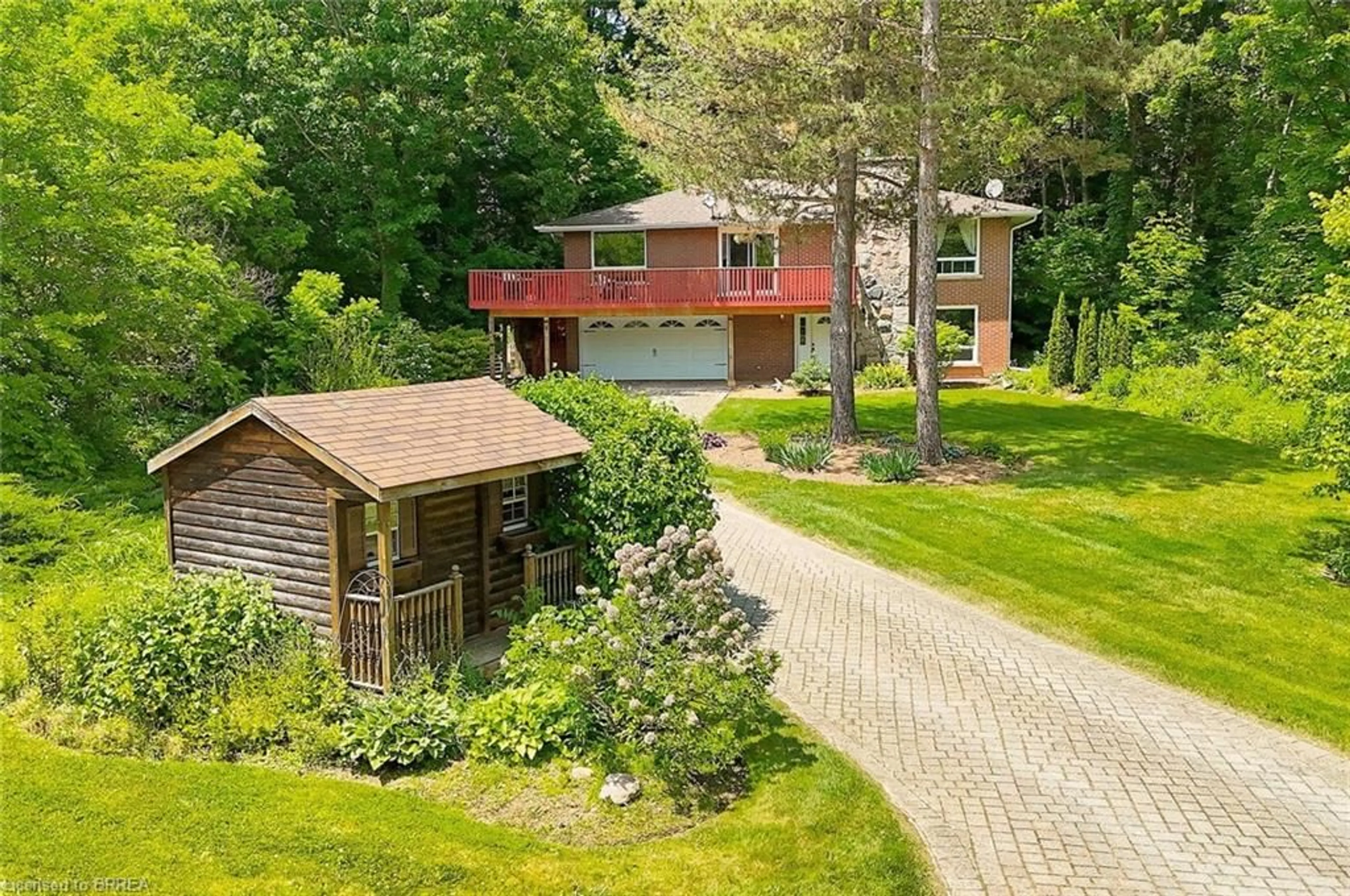 A pic from outside/outdoor area/front of a property/back of a property/a pic from drone, unknown for 4 Ann St, Georgetown Ontario L7G 2V2