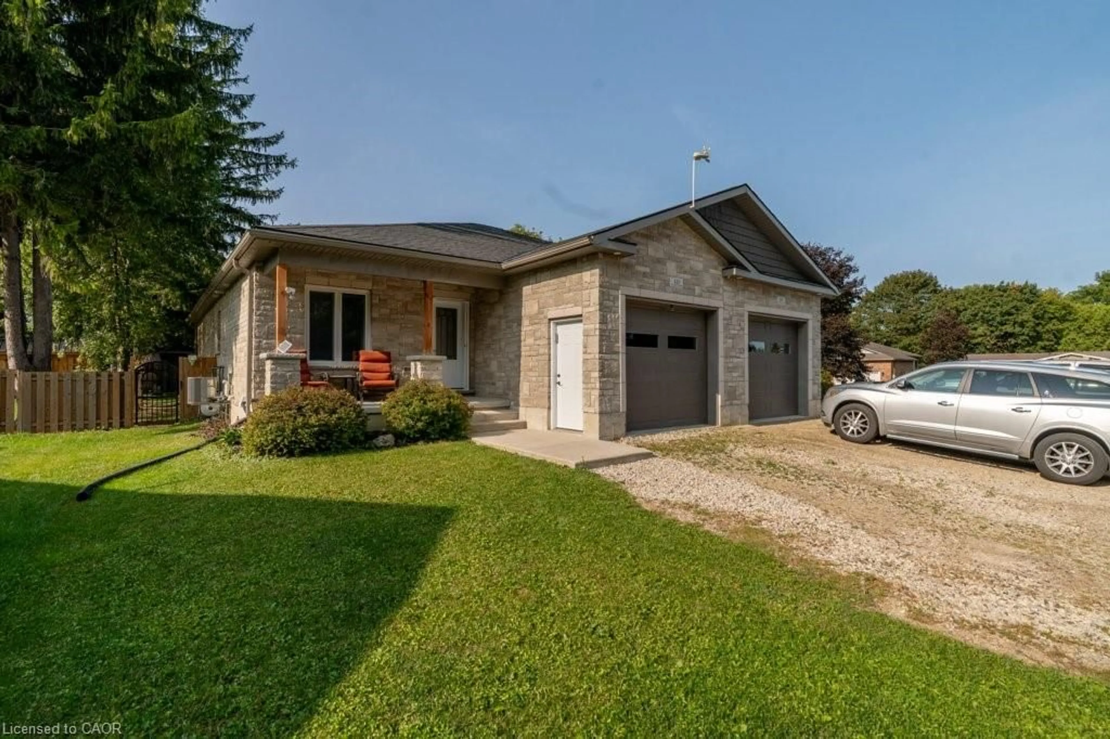 A pic from outside/outdoor area/front of a property/back of a property/a pic from drone, street for 420 Victoria St, Wellington Ontario N0G 2P0