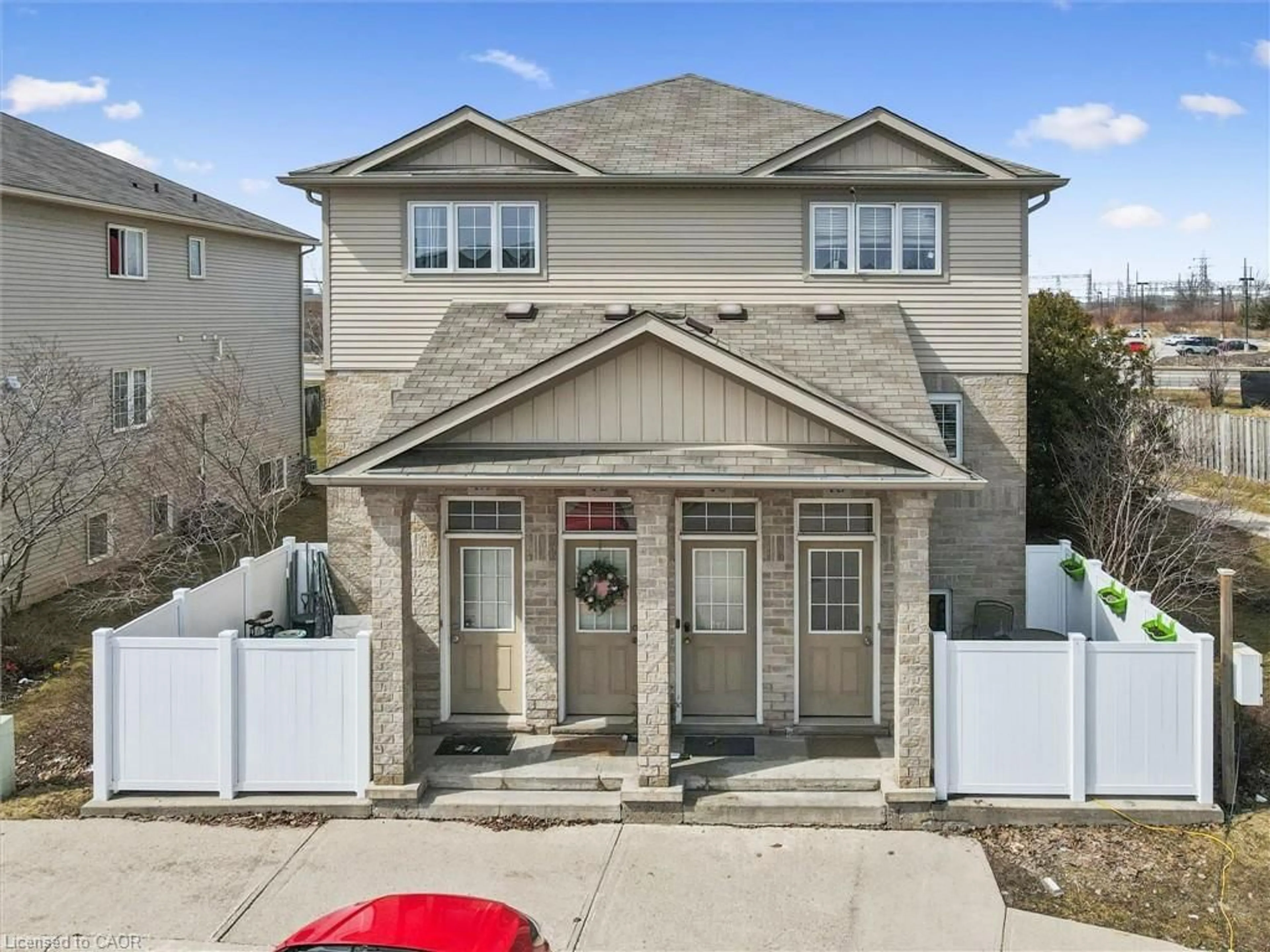 Home with brick exterior material, street for 240 Westmeadow Dr #1D, Kitchener Ontario N2N 0A1