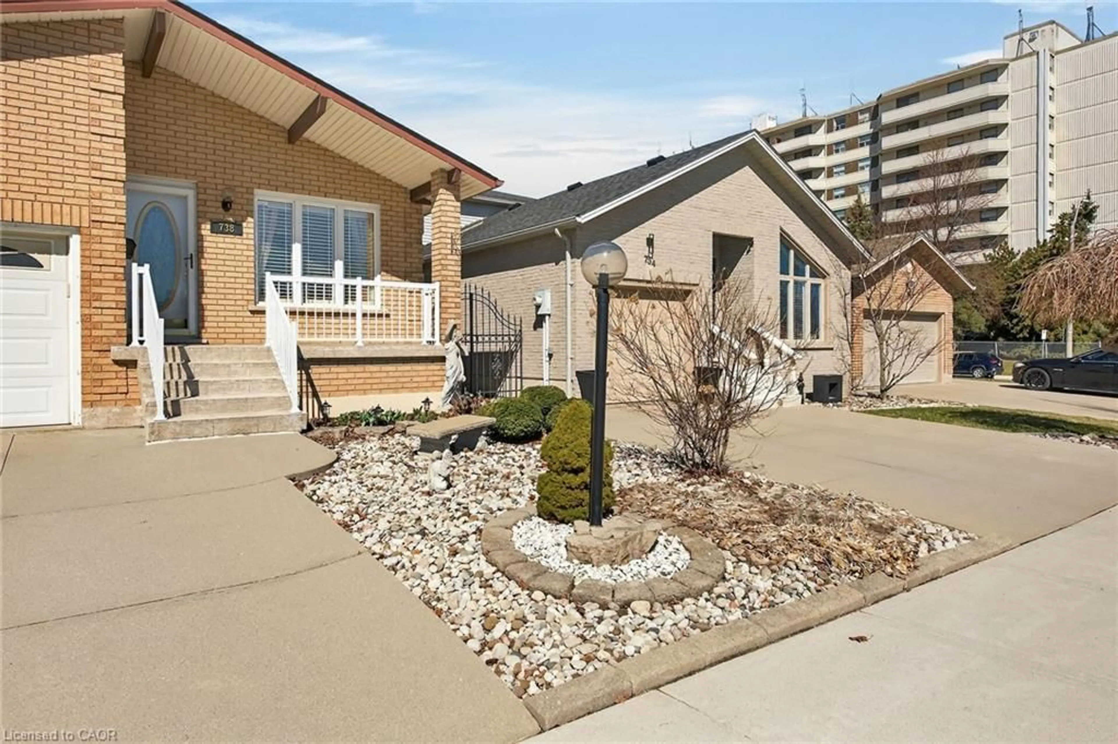 Unknown for 738 Upper Kenilworth Ave, Hamilton Ontario L8T 4Z6