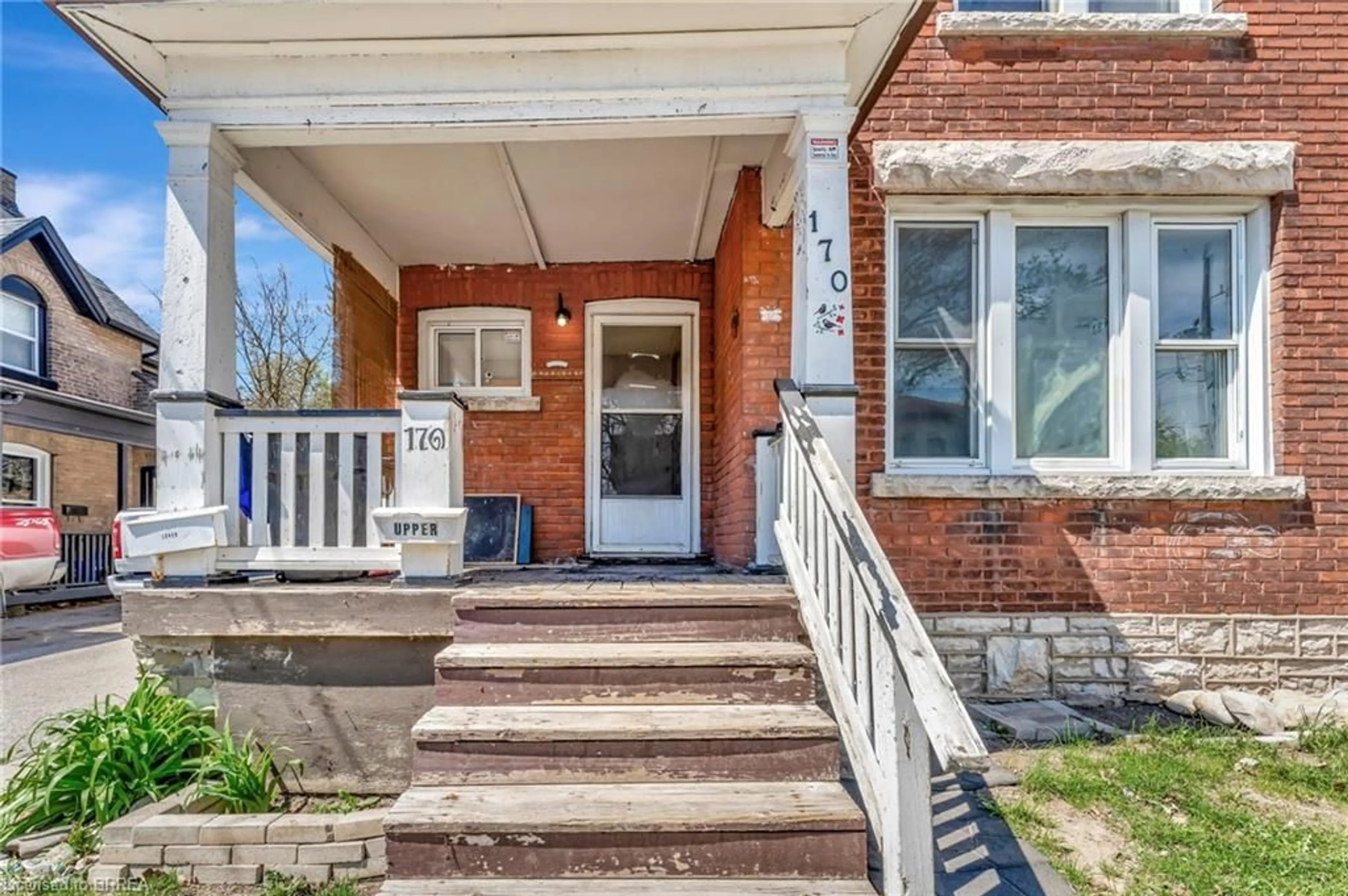 Home with brick exterior material, street for 170 Murray St, Brantford Ontario N3S 5R2