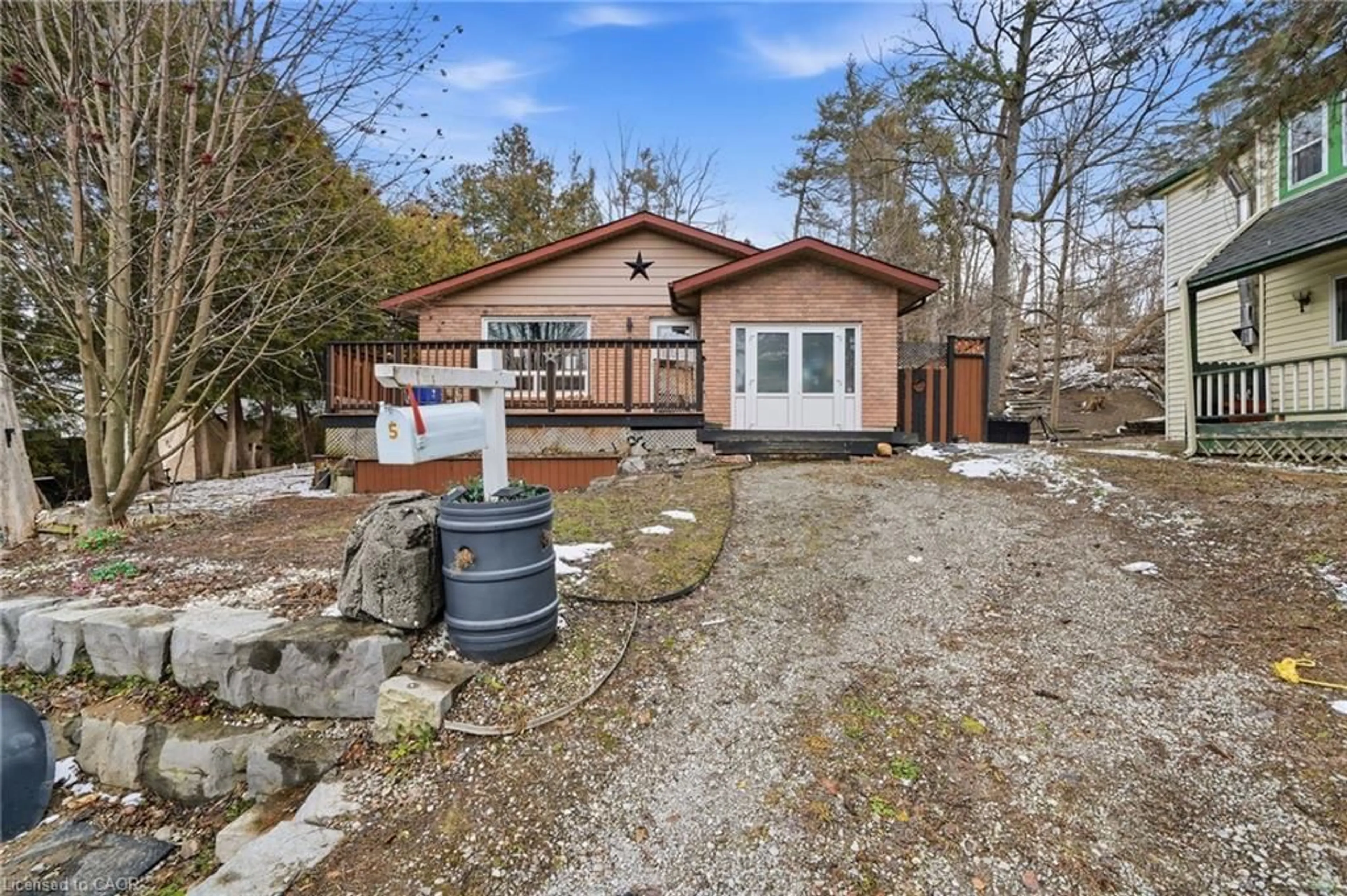 Unknown for 5 Pineway Ave, Georgina Ontario L4P 1X8