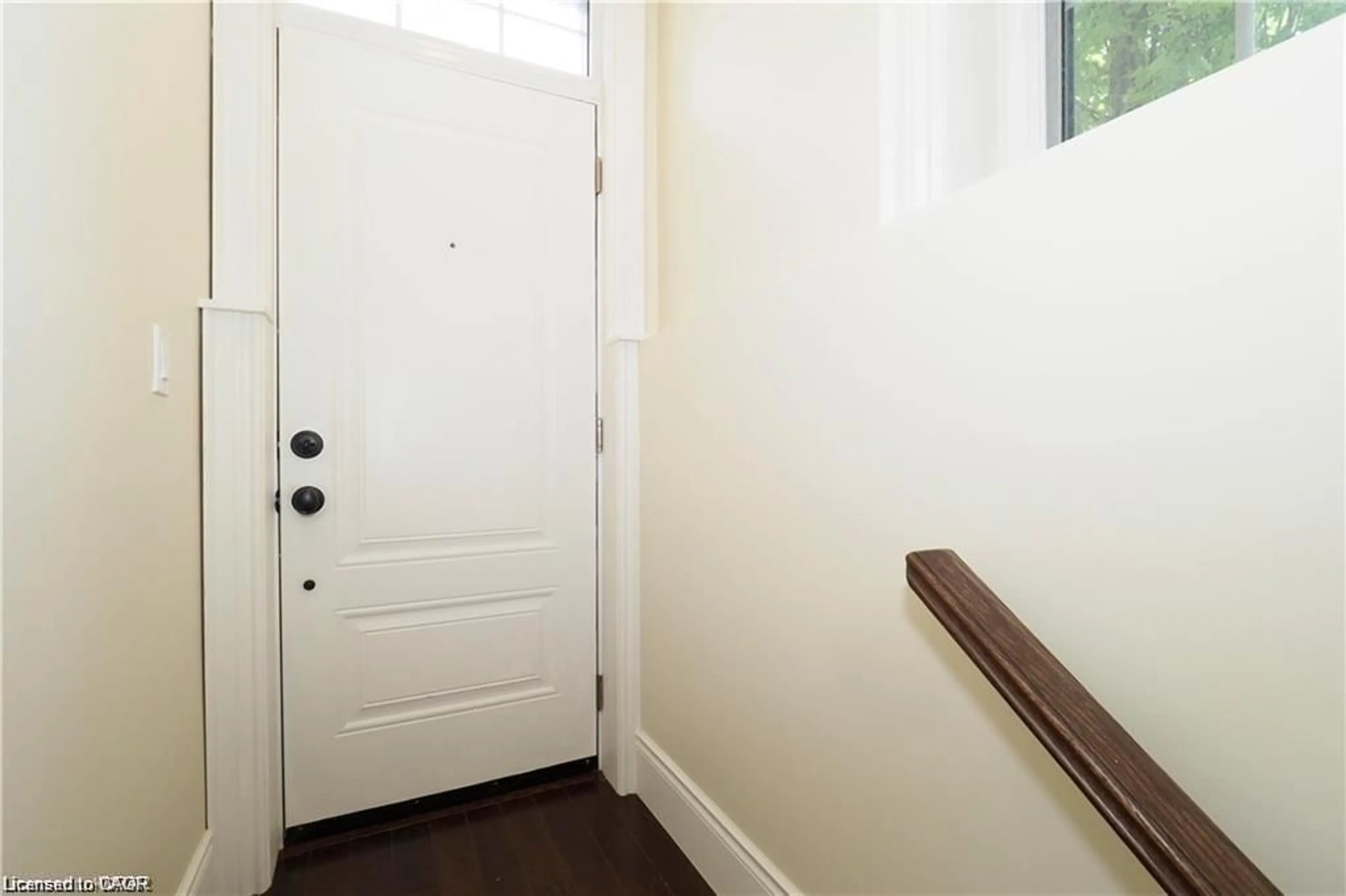 Indoor entryway for 133 Park St #106, Waterloo Ontario N2L 6L7