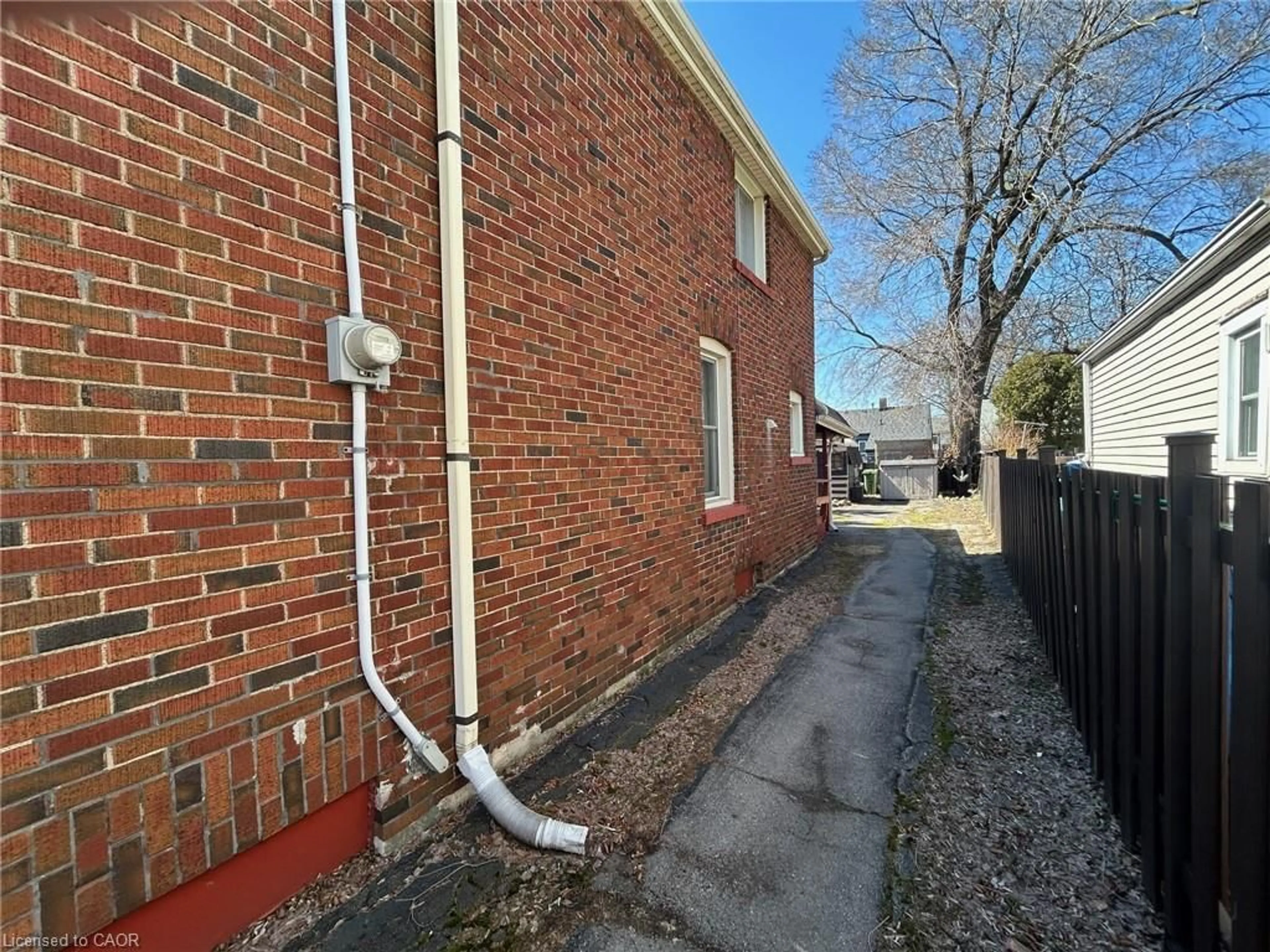 Home with brick exterior material, street for 72 East 32nd St, Hamilton Ontario L8V 2R9