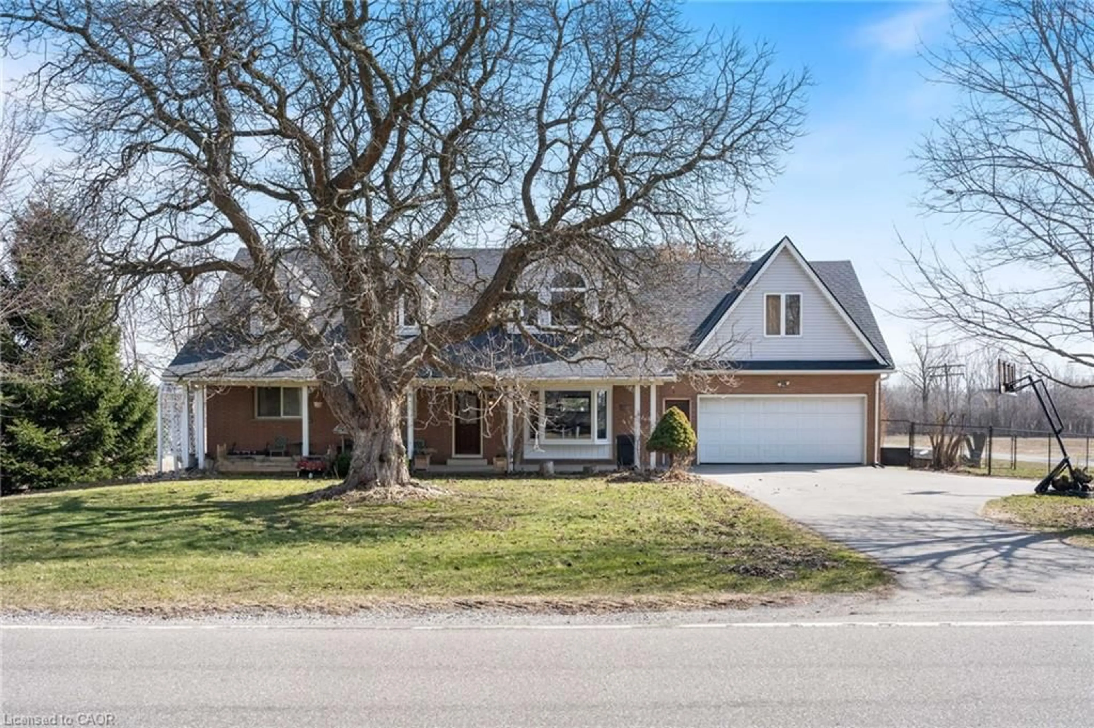 Home with brick exterior material, street for 1652 Old Highway 24, Waterford Ontario N0E 1Y0