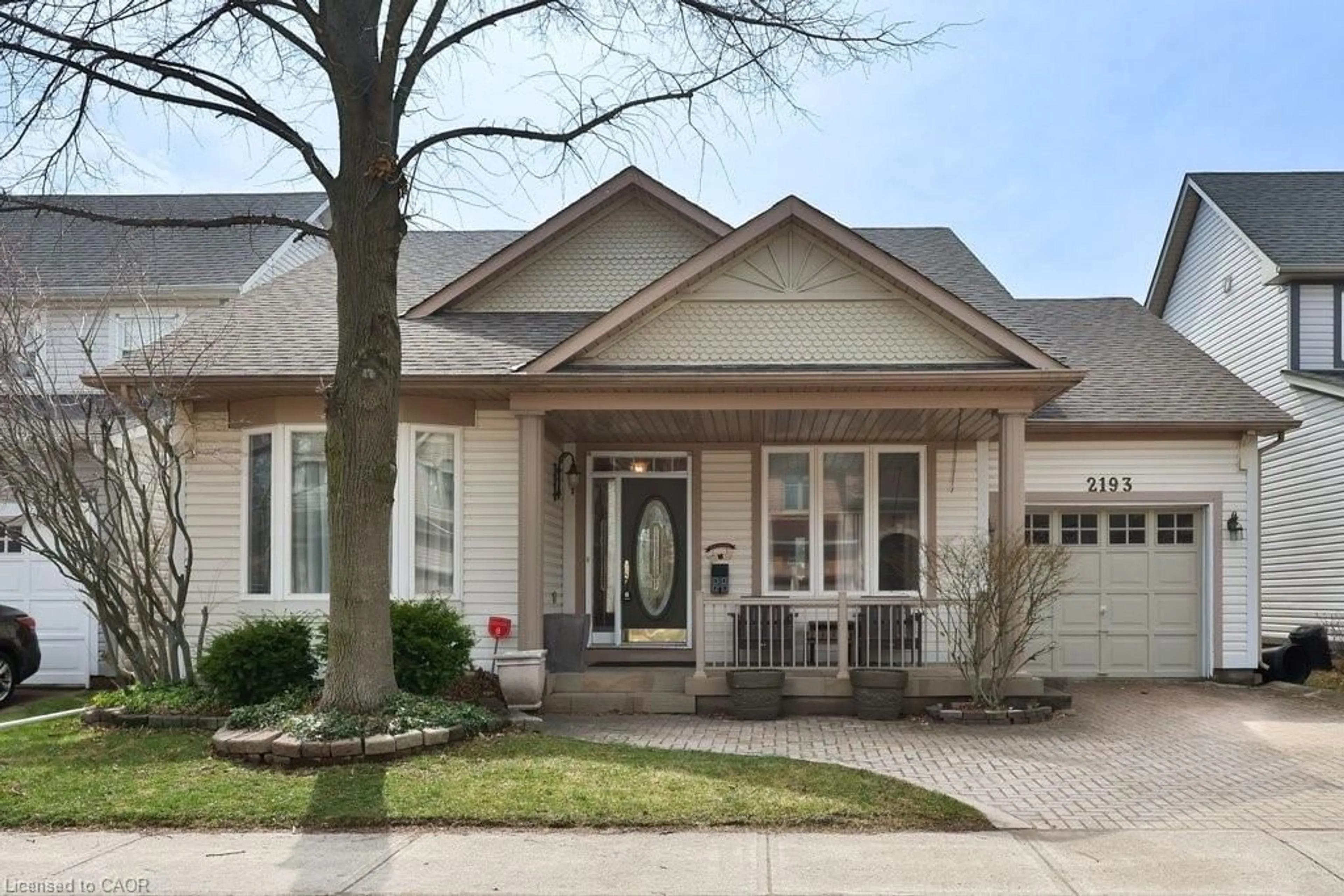 Unknown for 2193 Woodglen Cres, Burlington Ontario L7L 6G9