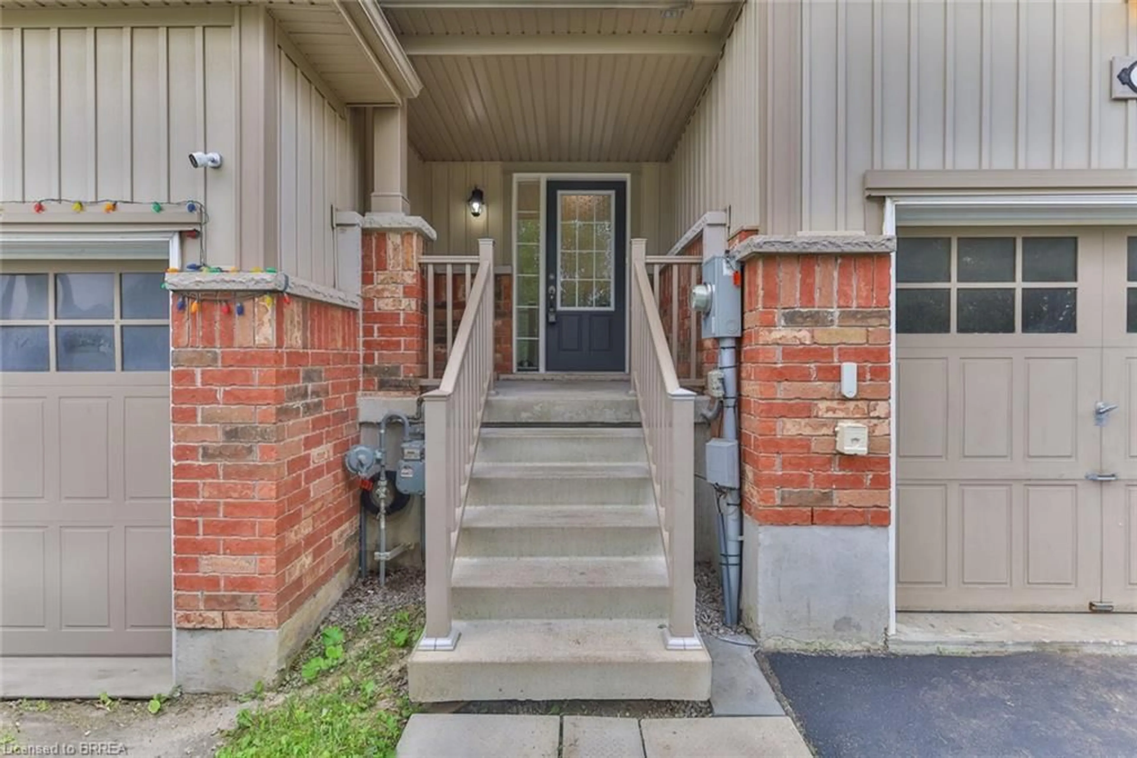 Unknown for 3 Dwyer Crt, Brantford Ontario N3T 0G8