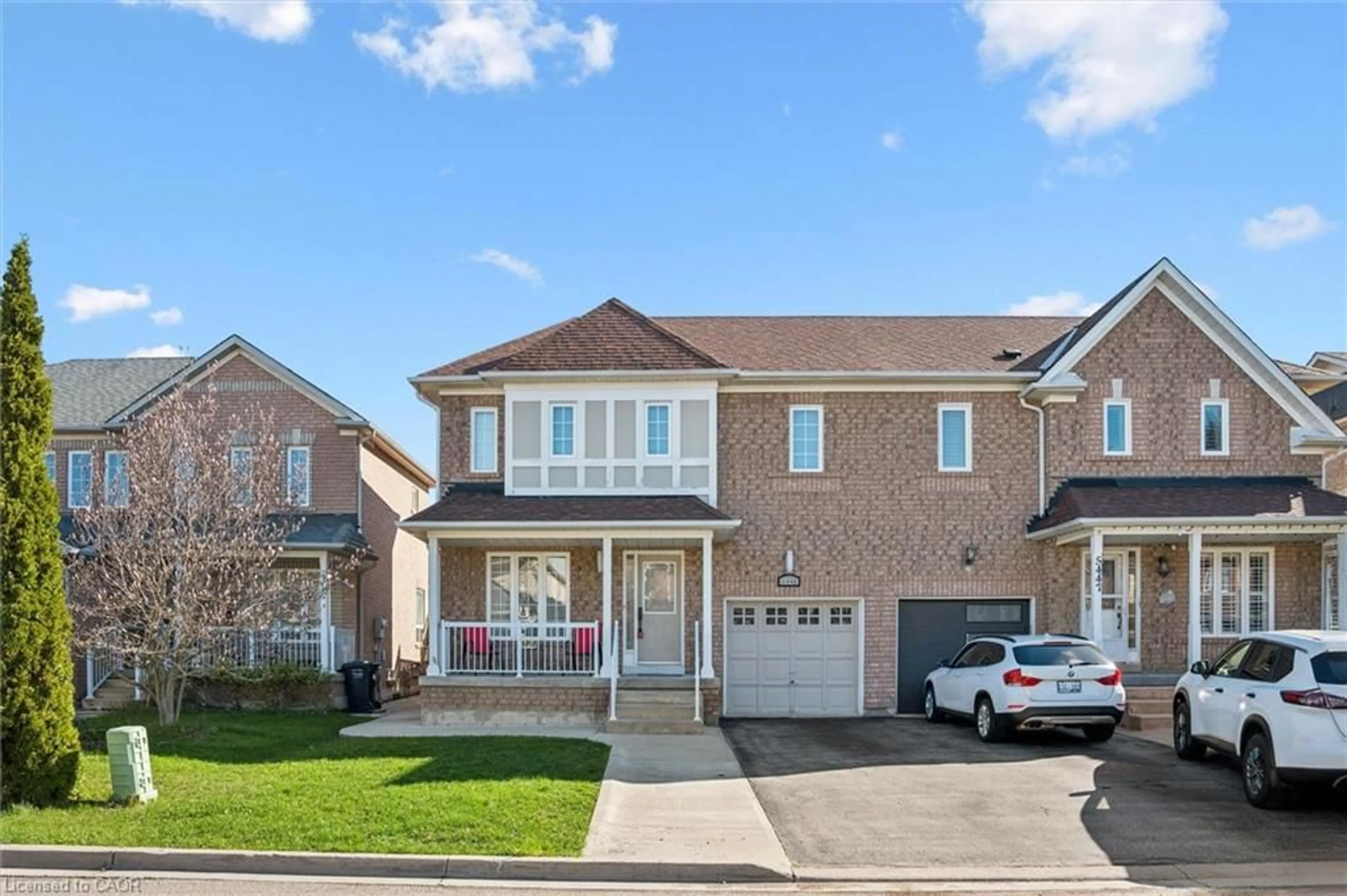 Home with brick exterior material, street for 5449 Rochelle Way, Mississauga Ontario L5M 6N4