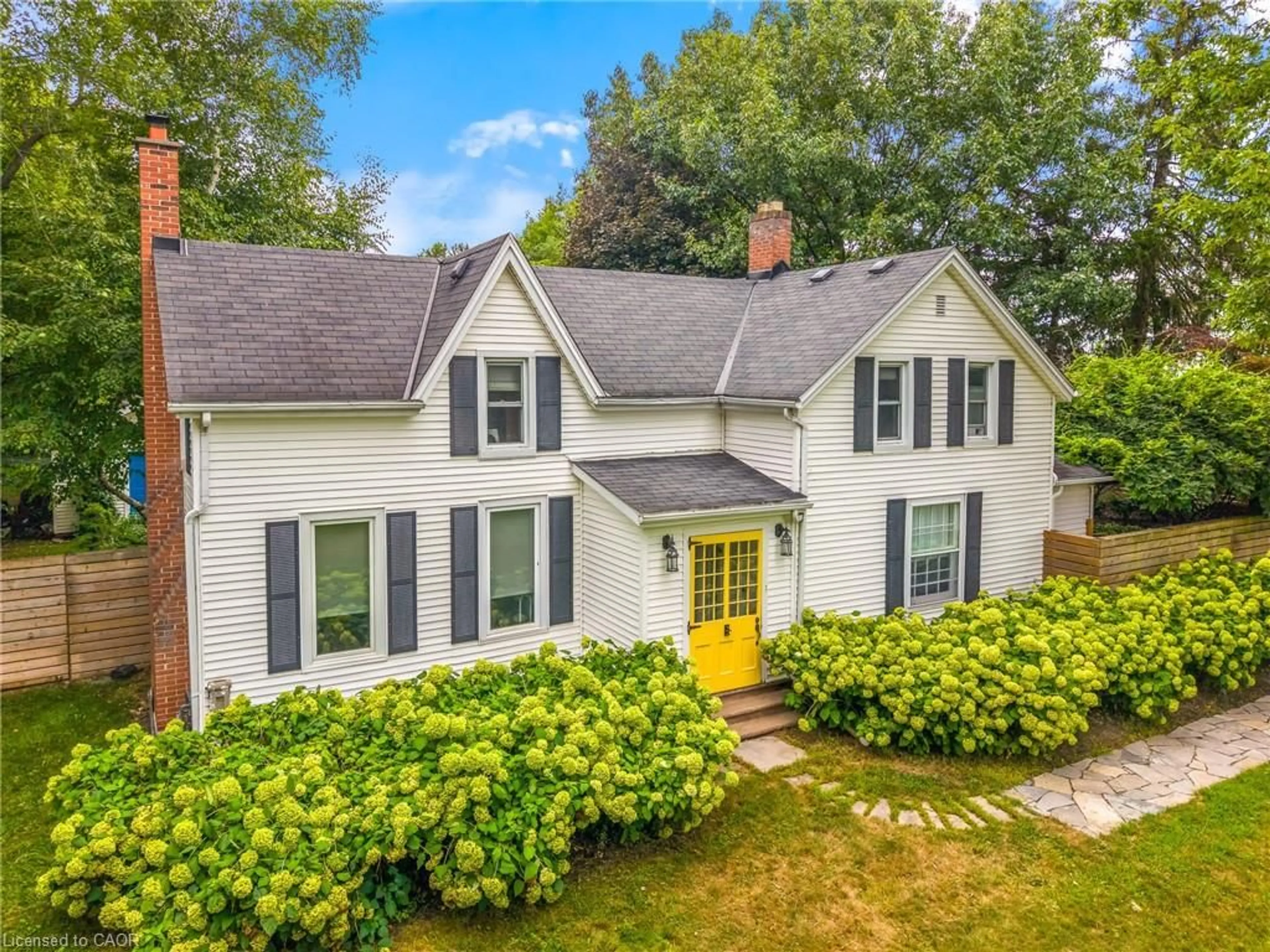 A pic from outside/outdoor area/front of a property/back of a property/a pic from drone, street for 14894 Niagara River Pky, Niagara-on-the-Lake Ontario L0S 1J0