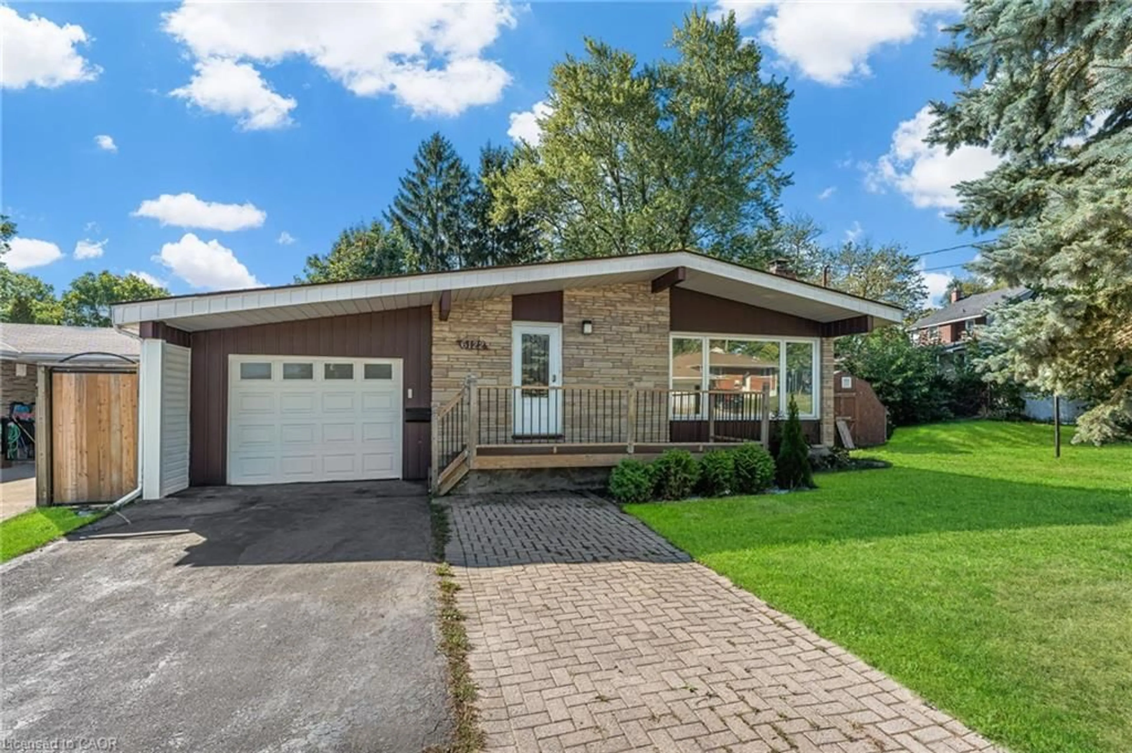 Home with brick exterior material, street for 6122 Mayfair Dr, Niagara Falls Ontario L2J 1W1