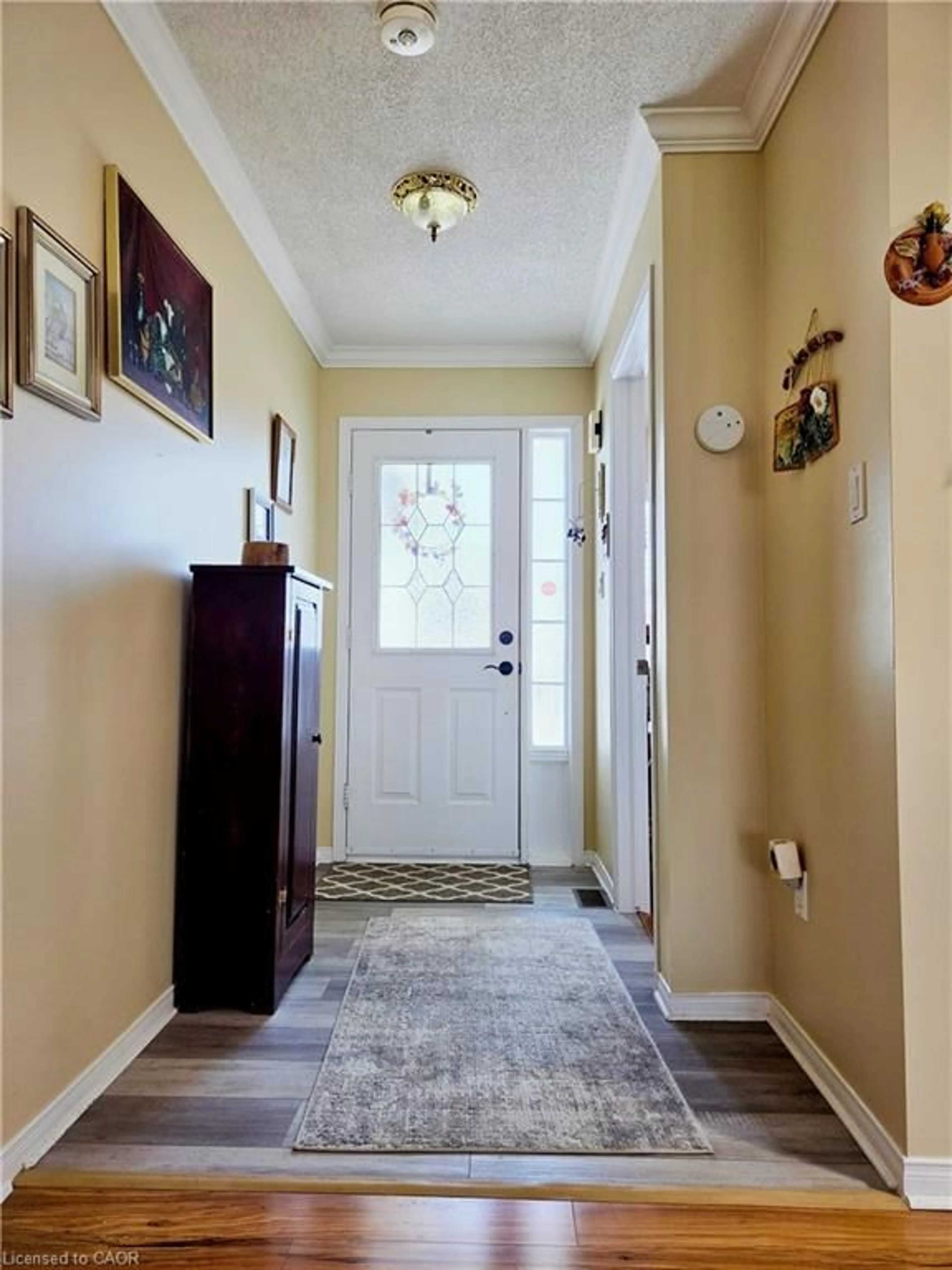 Indoor entryway for 14 Mallard Walk, Port Rowan Ontario N0E 1M0